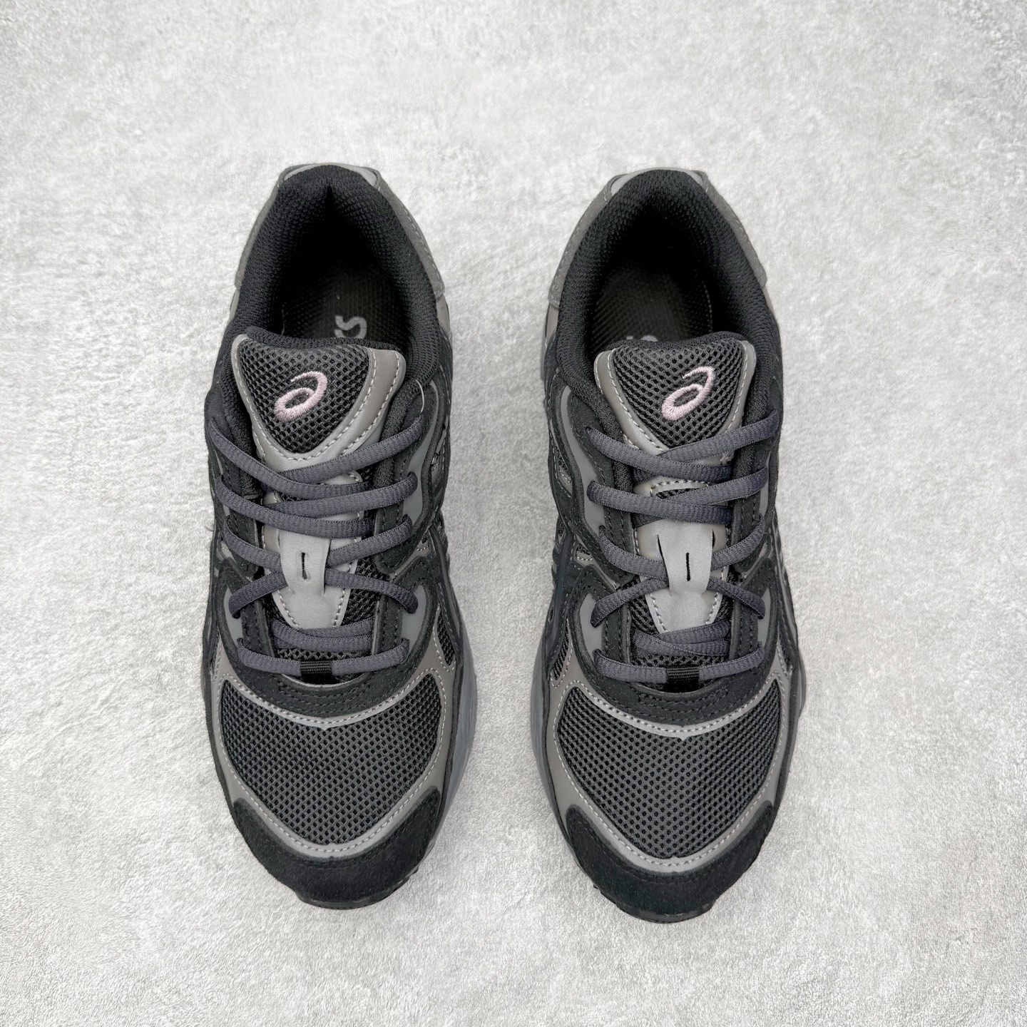 ＃ASICS 亚瑟士 GEL-NYC 男子复古缓震休闲运动跑步鞋 1203A383-002 石墨灰黑XN