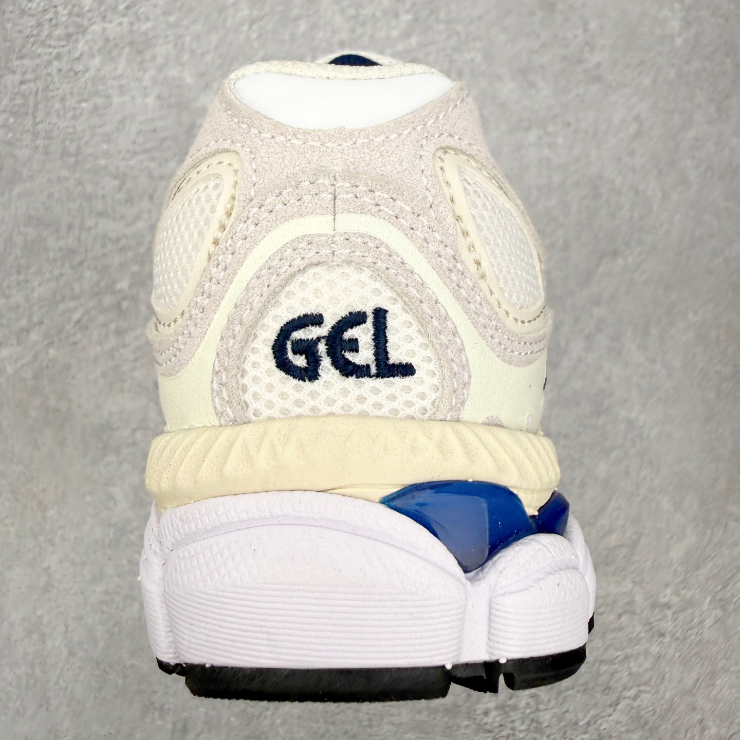 ＃ASICS 亚瑟士 GEL-NYC 男子女子复古缓震休闲运动鞋 1203A788-101 白蓝灰XN 