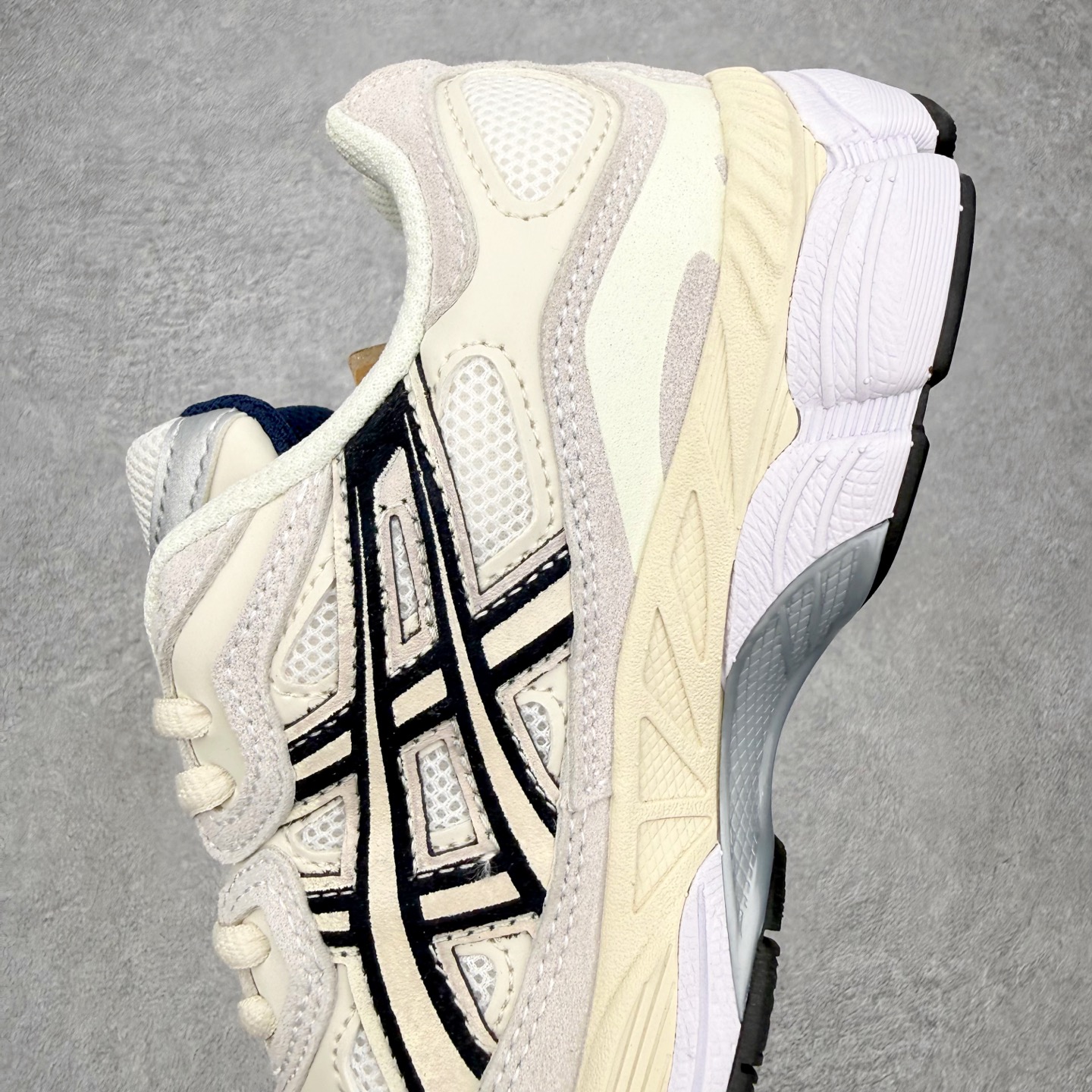 ＃ASICS 亚瑟士 GEL-NYC 男子女子复古缓震休闲运动鞋 1203A788-101 白蓝灰XN 