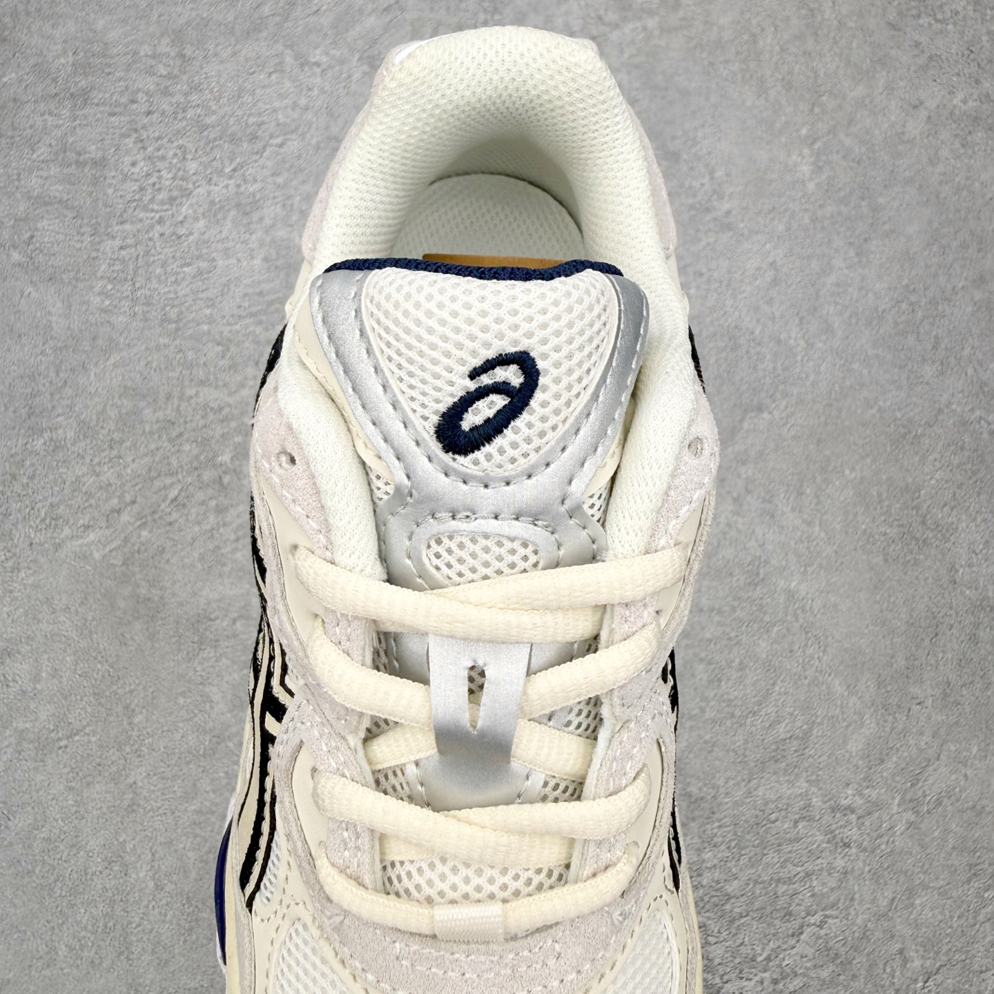 ＃ASICS 亚瑟士 GEL-NYC 男子女子复古缓震休闲运动鞋 1203A788-101 白蓝灰XN 