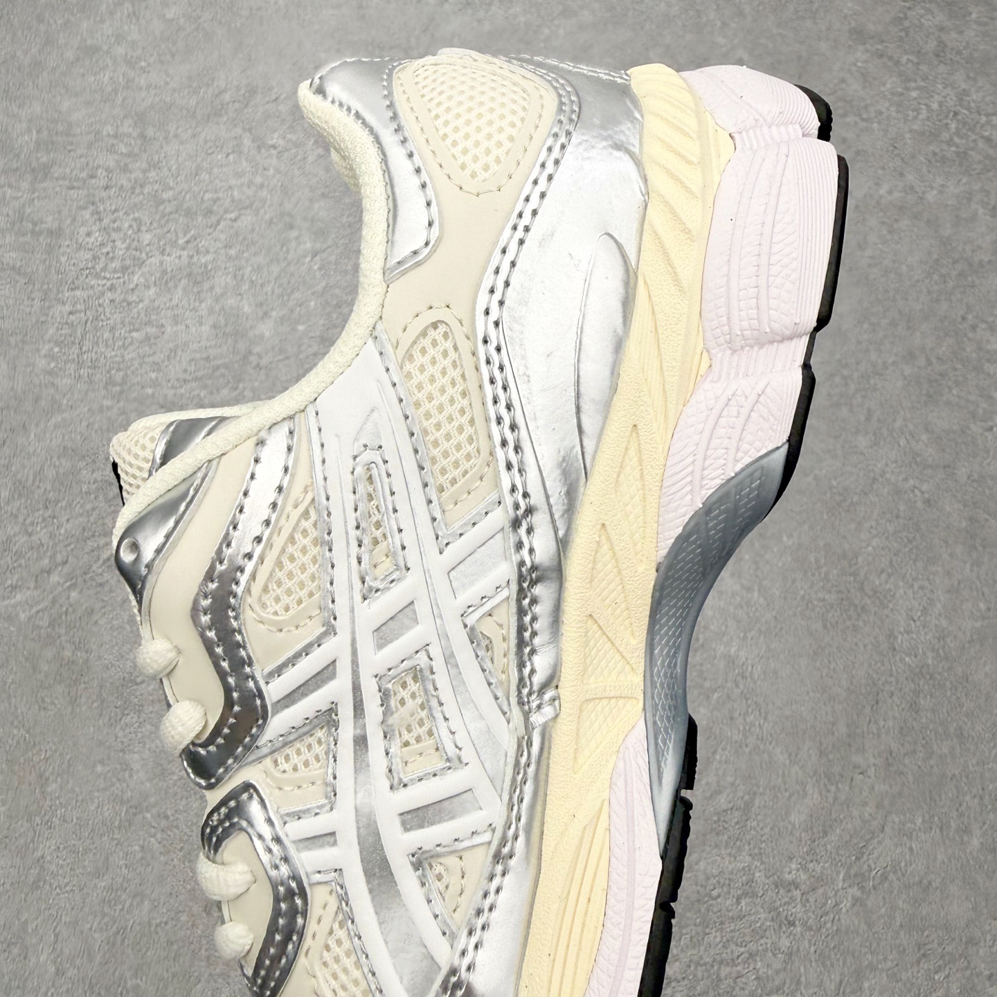 ASICS 亚瑟士 GEL-NYC 男子女子复古缓震休闲运动鞋 1201A789-105 奶油亮银XN 