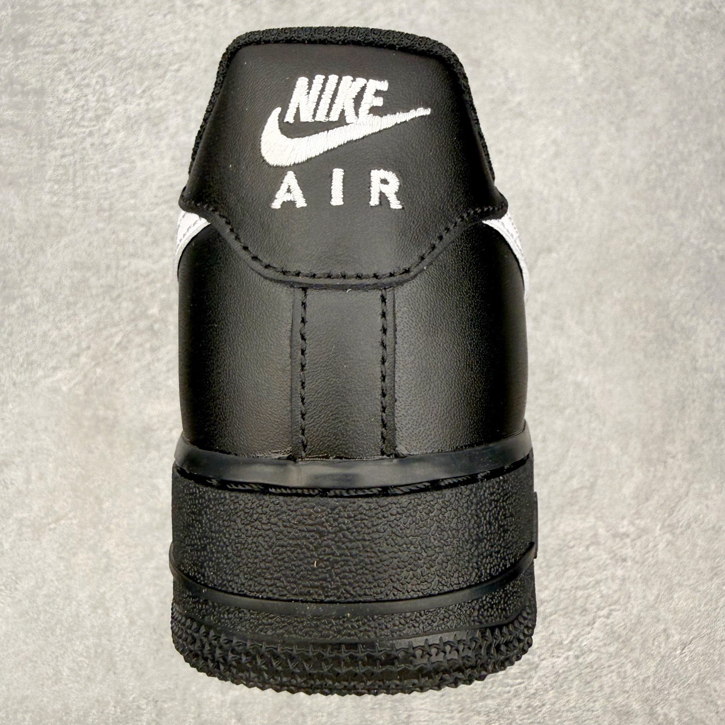 NK Air Force 1 Low '07 空军一号低帮经典板鞋 黑白 IR0952-001 独家私模
