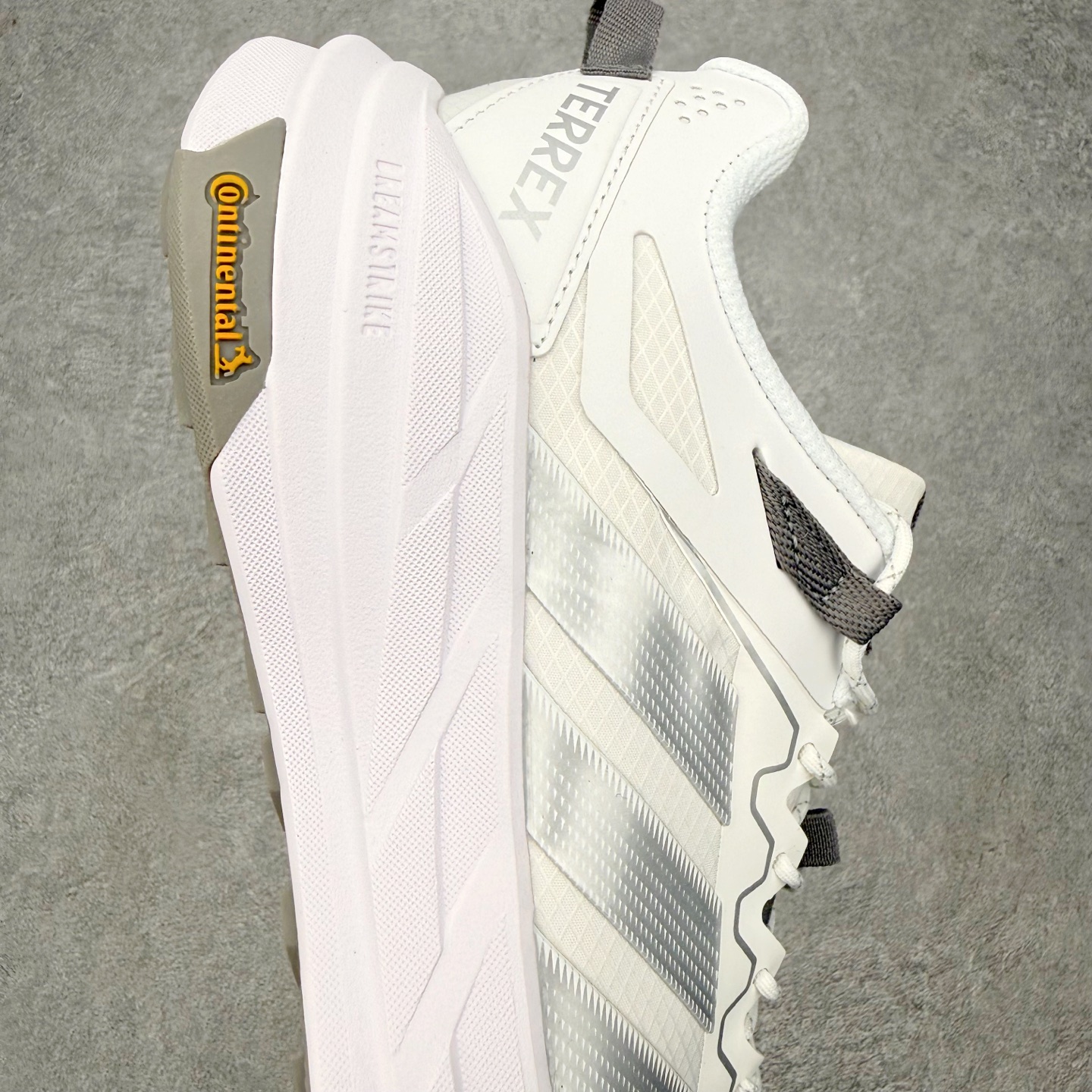 adidas Terrex Freehiker LT Crystal White Silver Meta