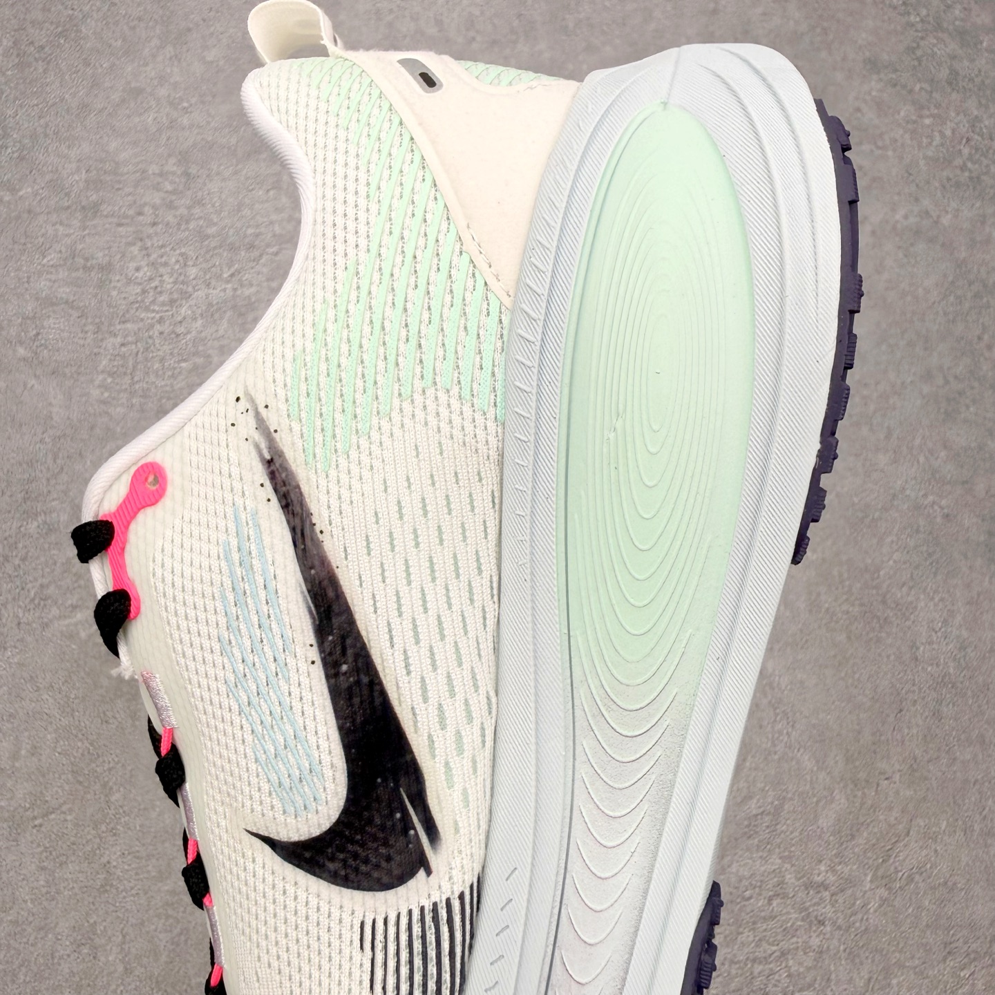 Nike Air Zoom Vomero 18 White Glacier Blue 顶级缓震跑鞋 冰川