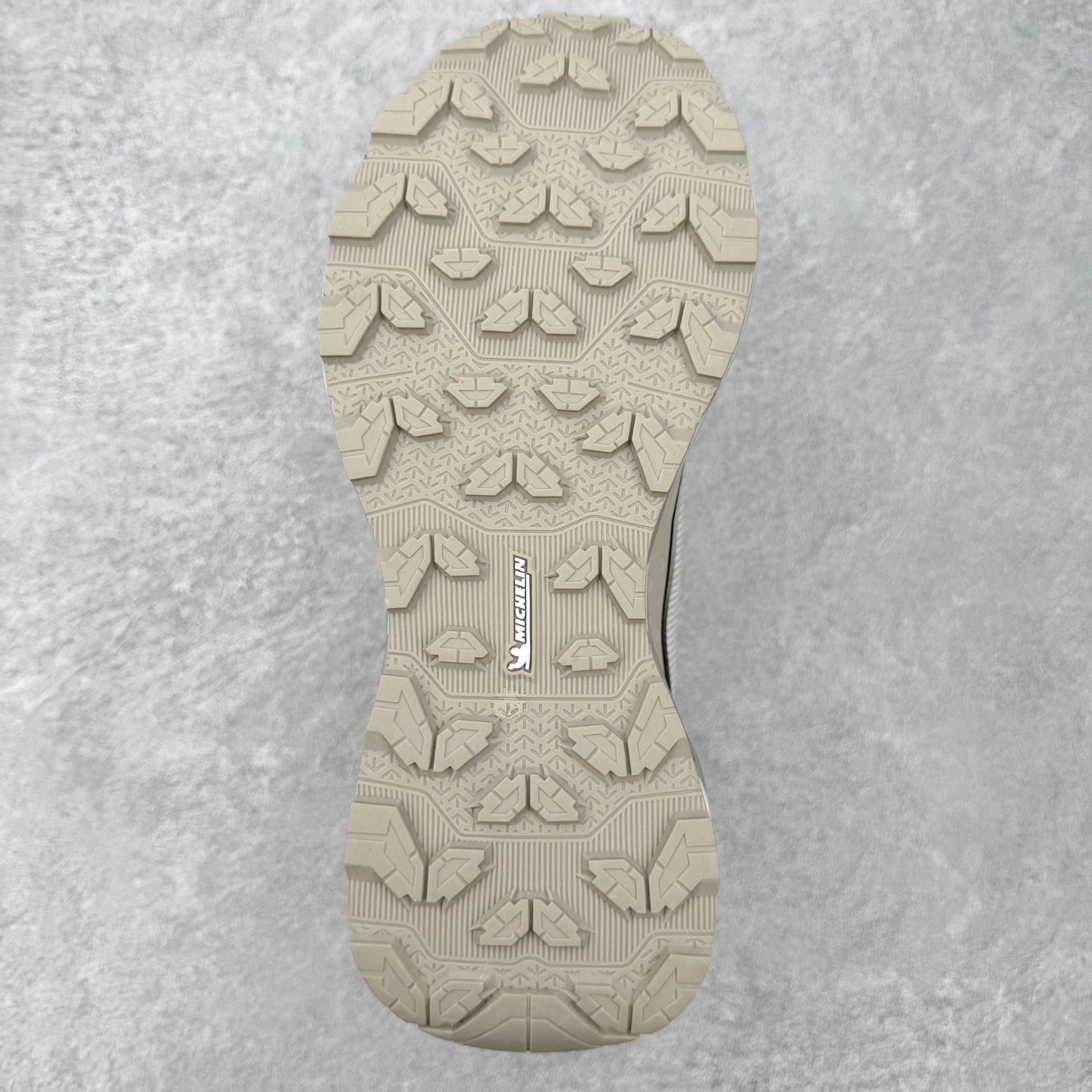 迪桑特DESCENTE Dualis 织物 PRIME GTX WIRE 2.0 BOA 防水低帮生活休