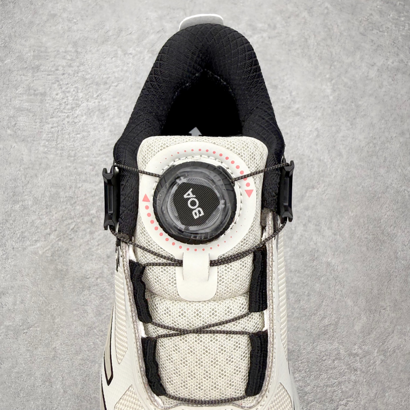 迪桑特DESCENTE Dualis 织物 PRIME GTX WIRE 2.0 BOA 防水低帮生活休