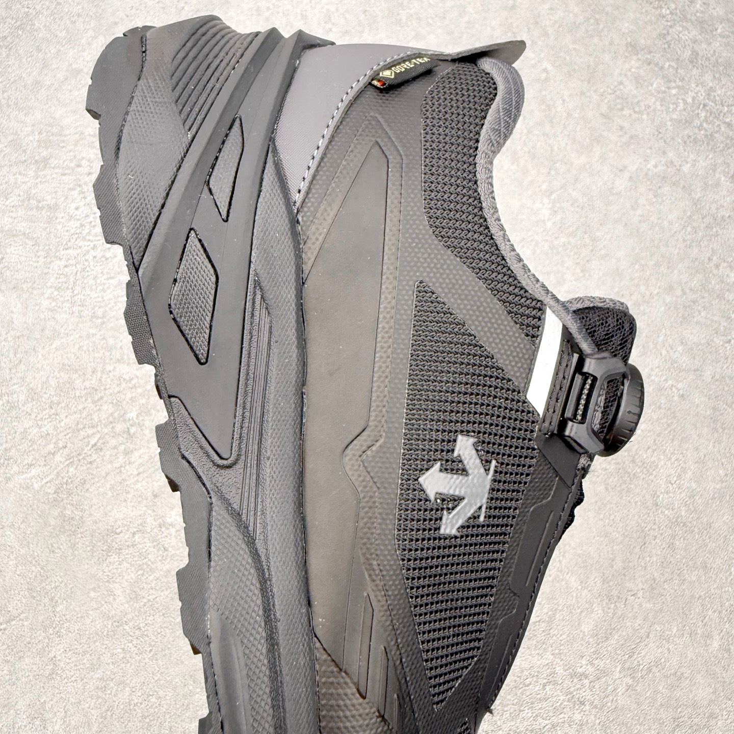 迪桑特DESCENTE Dualis 织物 PRIME GTX WIRE 2.0 BOA 防水低帮生活休