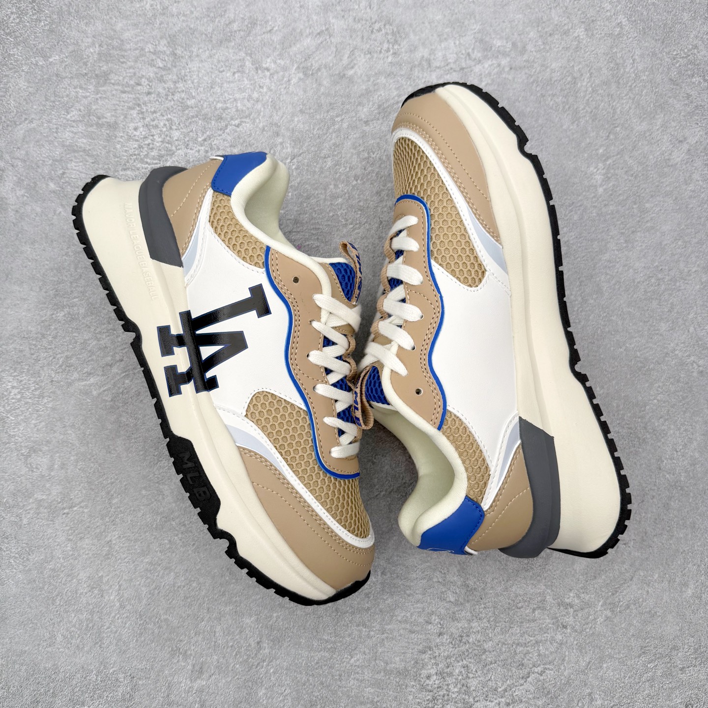 ＃M纯原 MLB Chunky Runner 皮革透气大网眼 5cm厚底复古防滑耐磨增高低帮老爹鞋 男女