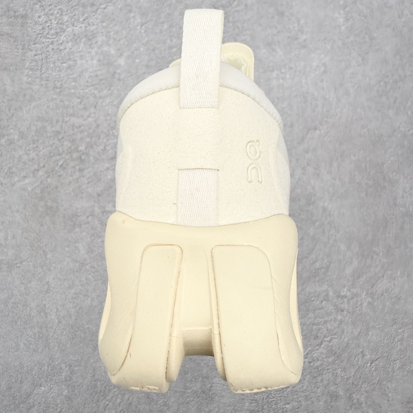 On x KITH K-Tech 1 昂跑舒适贴合透气跑步鞋 黑色四层组合大底 原数据开版这款联名跑鞋采