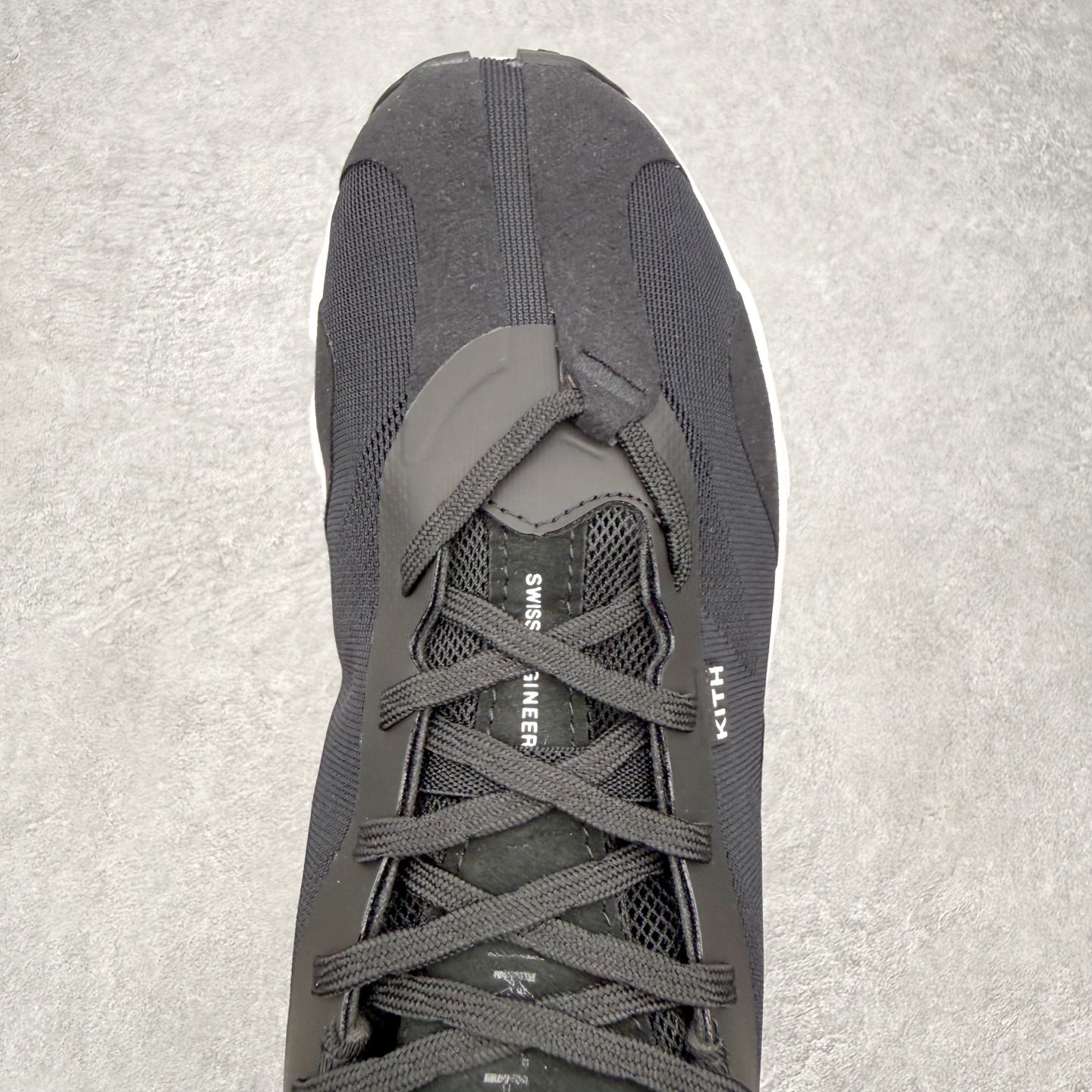 On x KITH K-Tech 1 昂跑舒适贴合透气跑步鞋 黑色四层组合大底 原数据开版这款联名跑鞋采