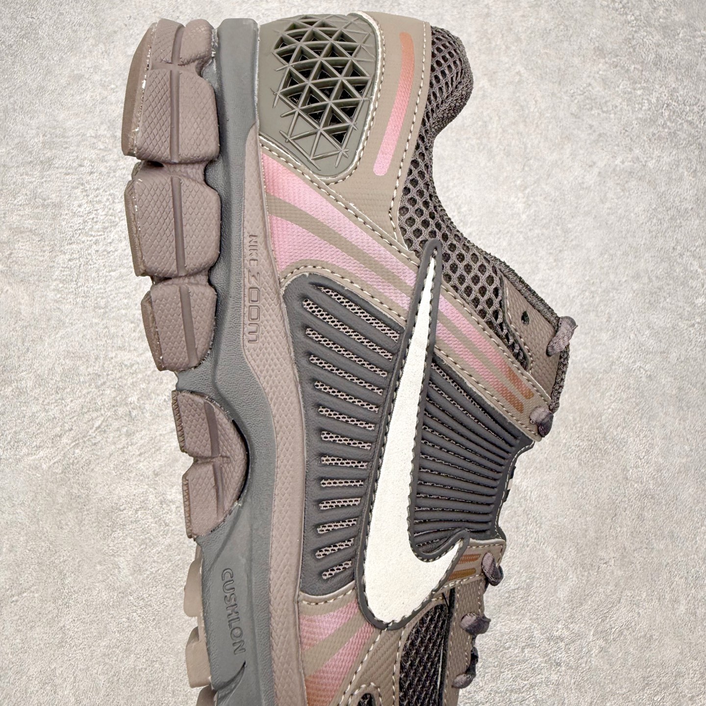 #OX纯原 NK Air Zoom Vomero 5 经典复古潮流运动跑鞋 HF5493-201 原装纸 #OX纯原 NK Air Zoom Vomero 5 经典复古潮流运动跑鞋 HF5493-201 原装纸