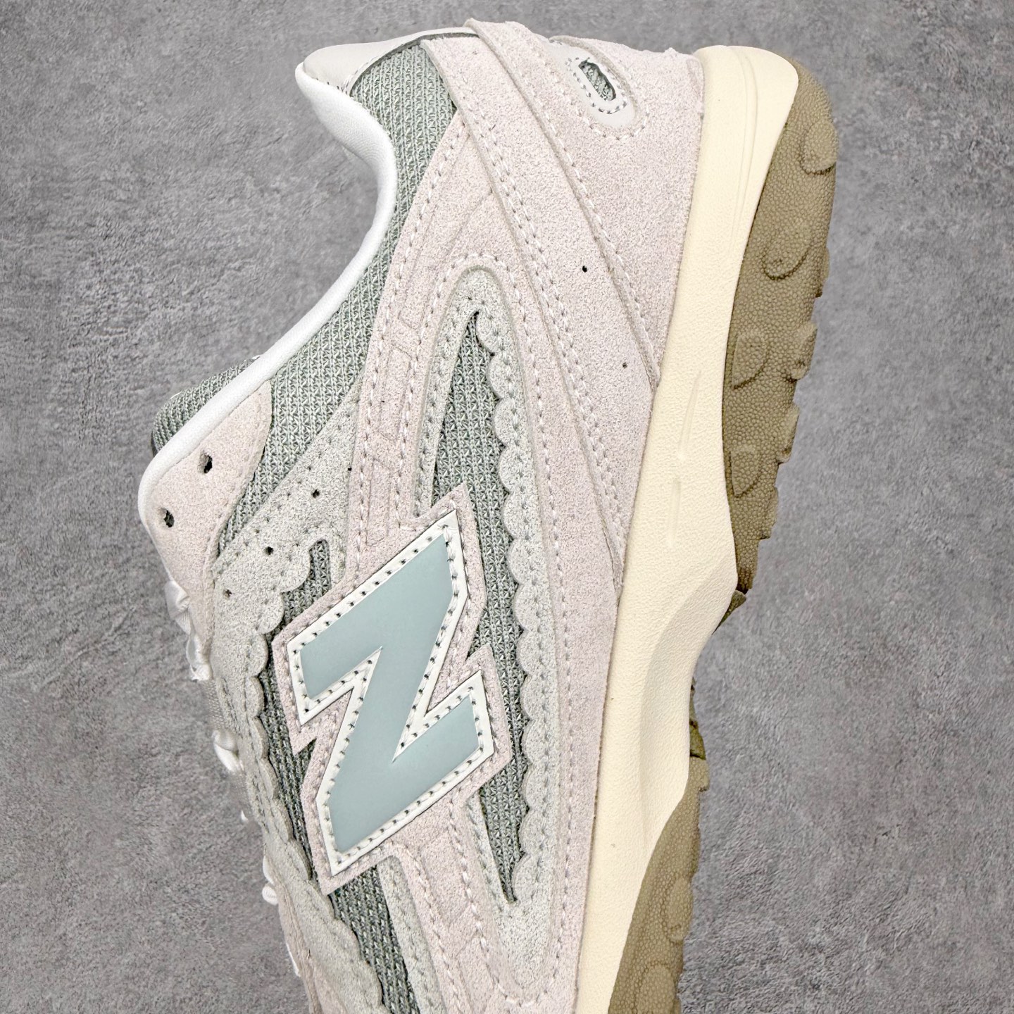 New Balance NB204L 舒适百搭耐磨轻便低帮 生活休闲鞋 男女同款 尺码：36 37 37