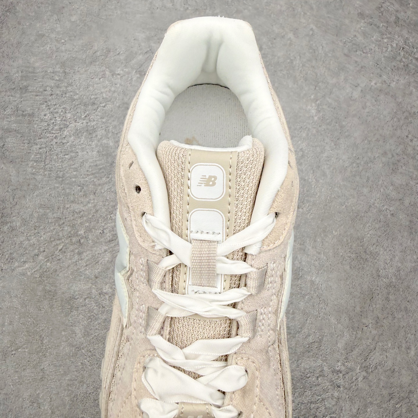 New Balance NB204L 舒适百搭耐磨轻便低帮 生活休闲鞋 男女同款 尺码：36 37 37