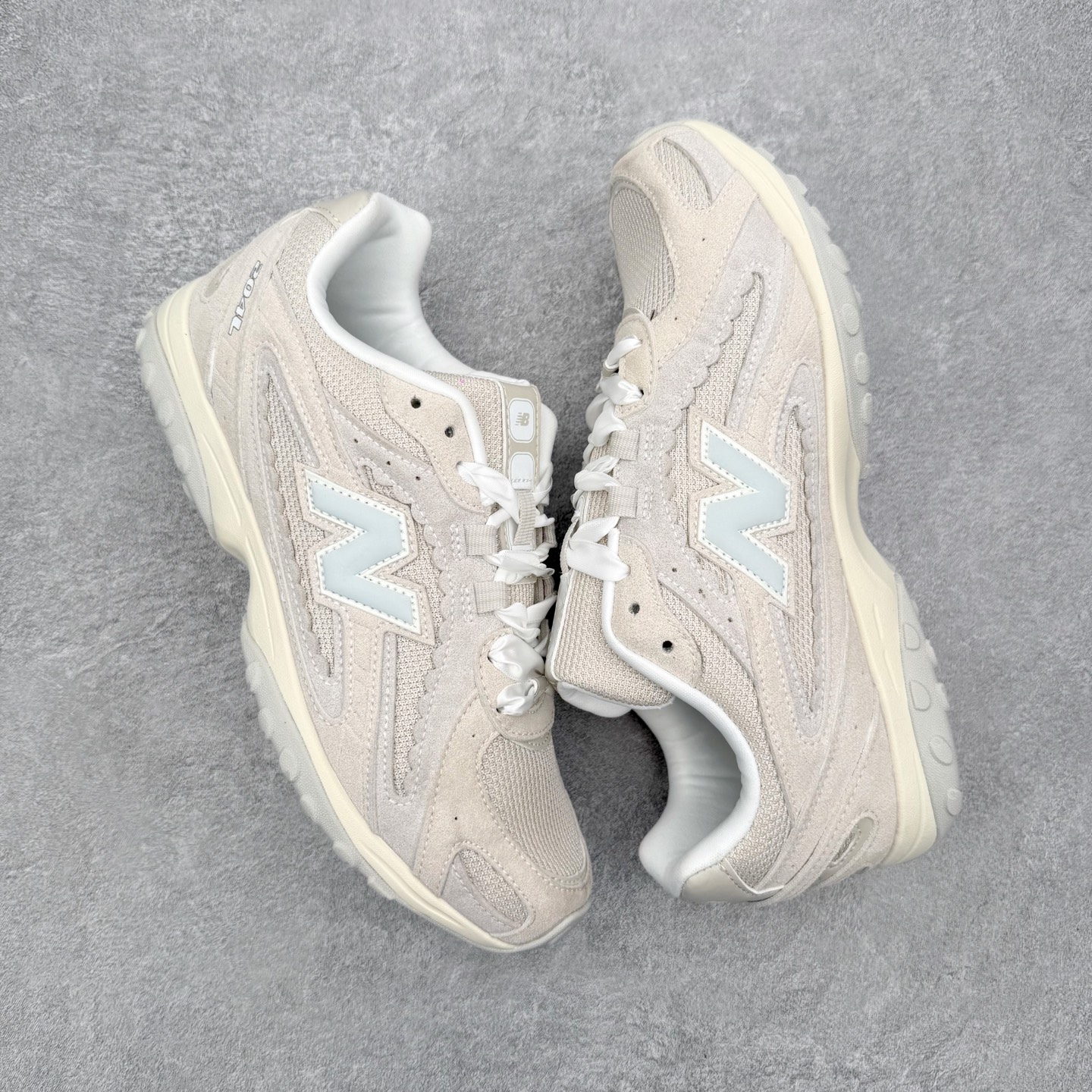 New Balance NB204L 舒适百搭耐磨轻便低帮 生活休闲鞋 男女同款 尺码：36 37 37
