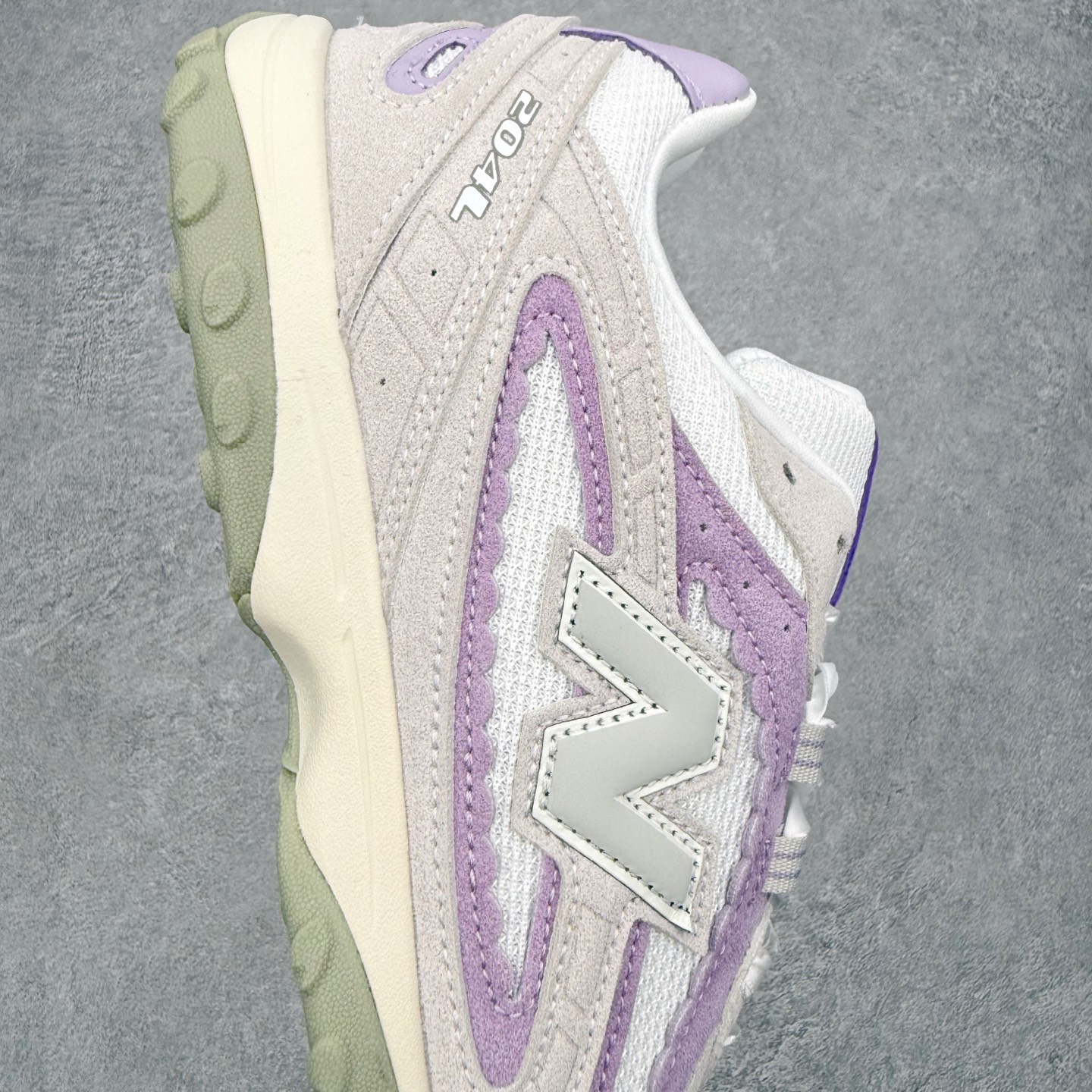 New Balance NB204L 舒适百搭耐磨轻便低帮 生活休闲鞋 男女同款 尺码：36 37 37