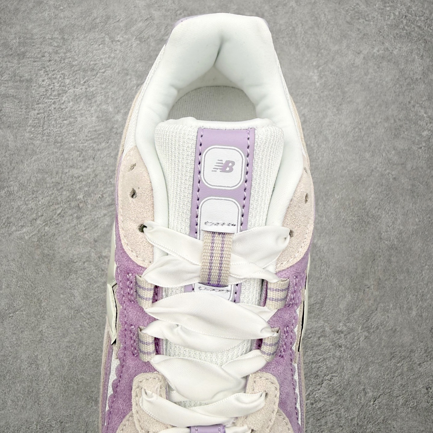 New Balance NB204L 舒适百搭耐磨轻便低帮 生活休闲鞋 男女同款 尺码：36 37 37