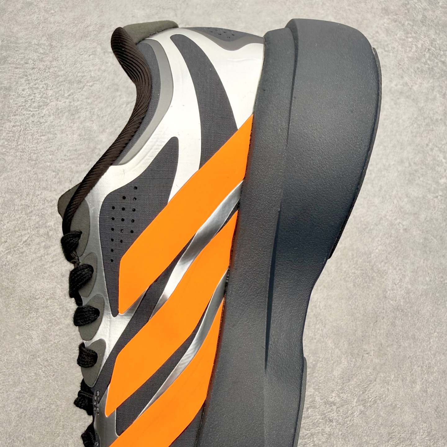 AD Adizero EVO SL EXO 马拉松竞速专业跑鞋 CELERMESH针织网面非常轻薄 纤维
