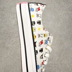 Converse × Hello Kitty AND Friends Chuck Taylor All Converse × Hello Kitty AND Friends Chuck Taylor All