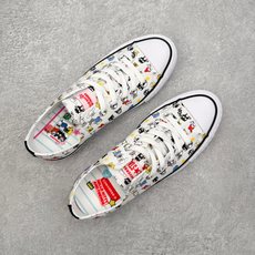 Converse × Hello Kitty AND Friends Chuck Taylor All Converse × Hello Kitty AND Friends Chuck Taylor All