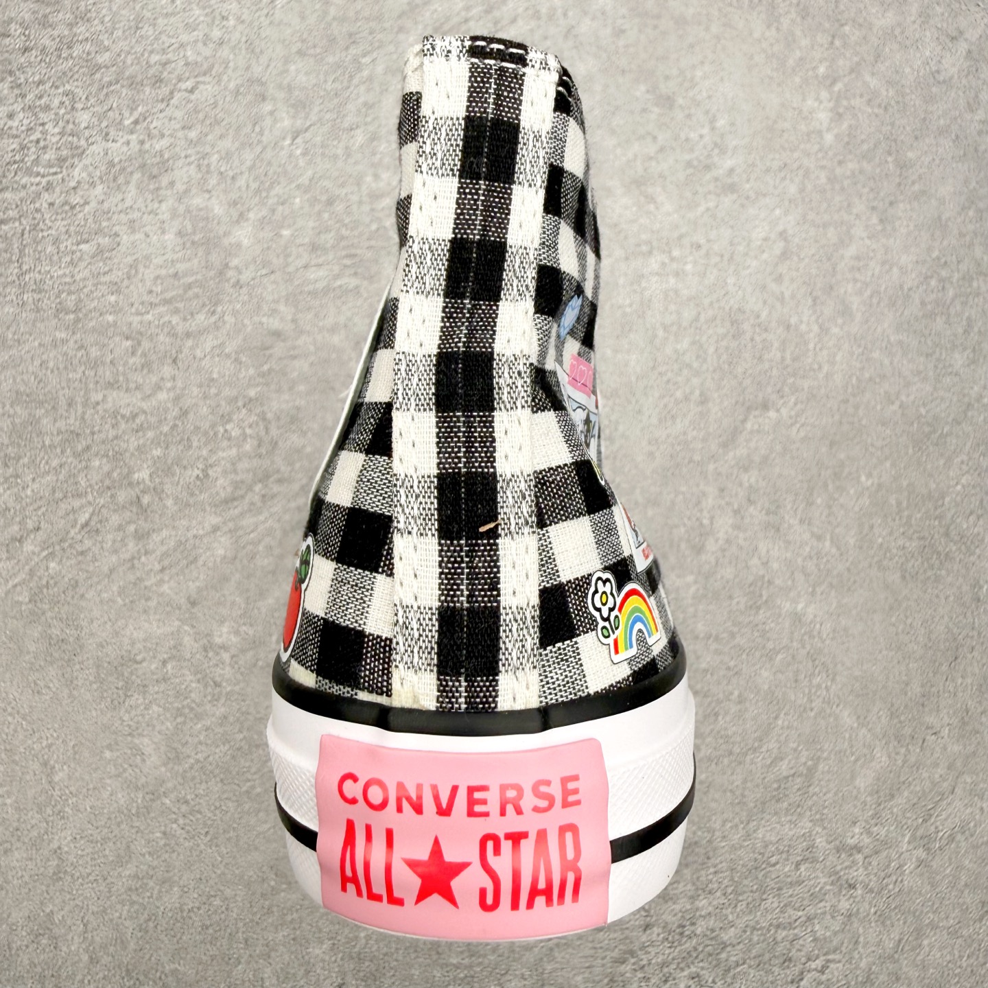 Converse × Hello Kitty and Friends Picnic Chuck Tayl