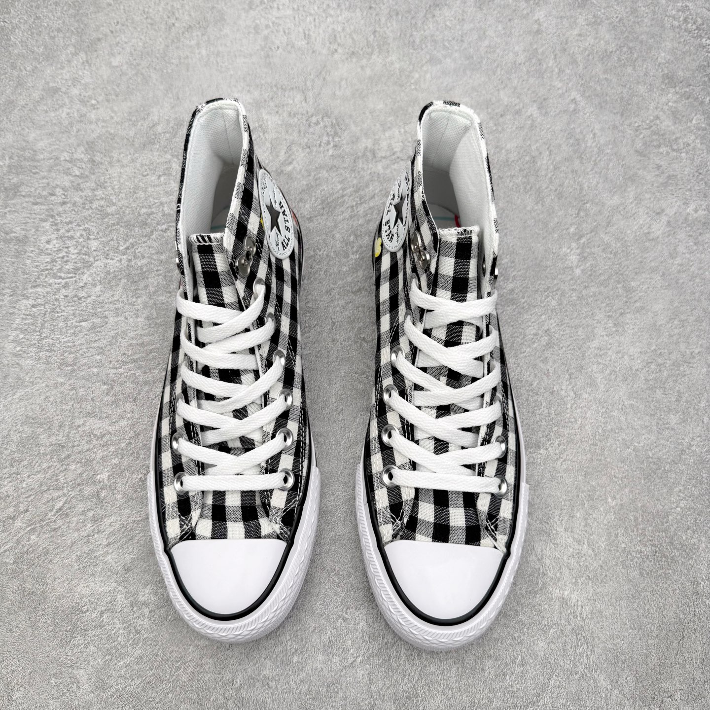 Converse × Hello Kitty and Friends Picnic Chuck Tayl