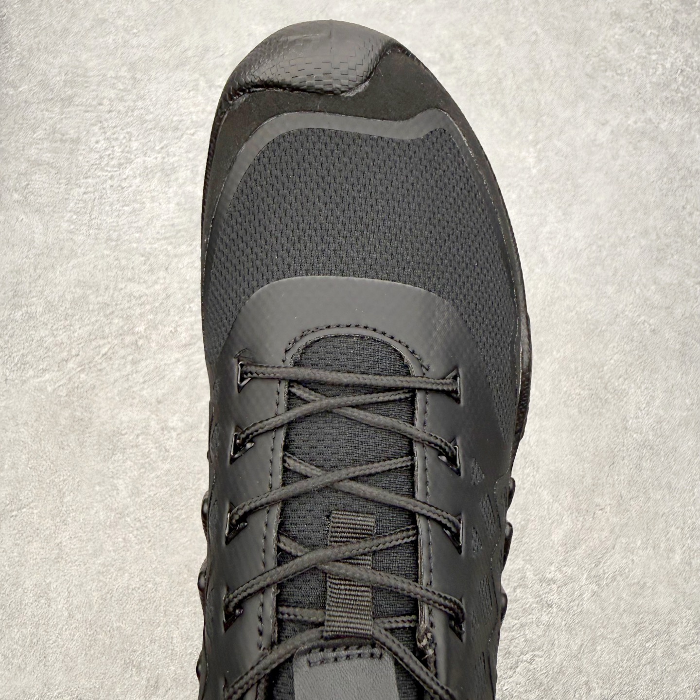 ECCo爱步 Biom C Trail 时尚简约牛皮减震耐磨低帮休闲跑步鞋 ECCO以三大核心特征为依托