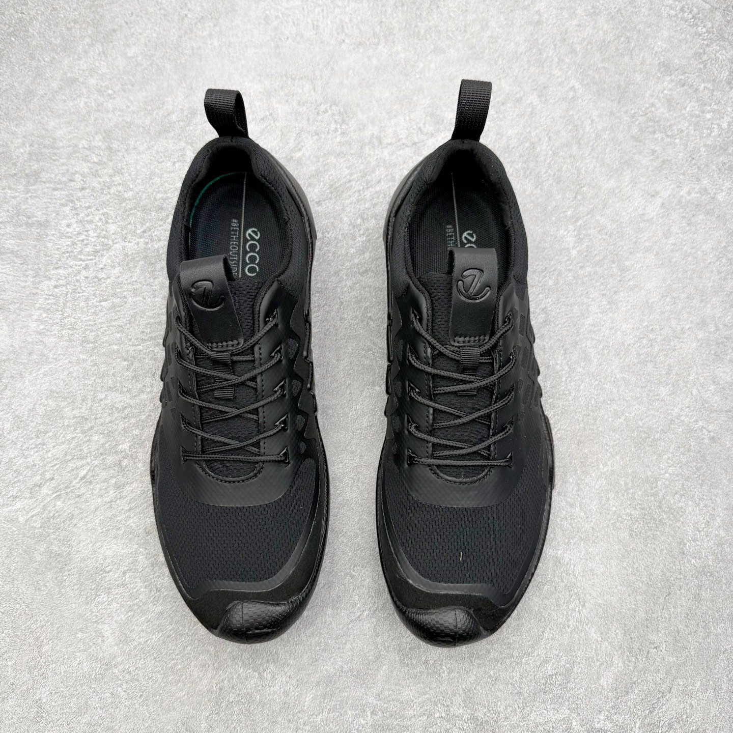 ECCo爱步 Biom C Trail 时尚简约牛皮减震耐磨低帮休闲跑步鞋 ECCO以三大核心特征为依托