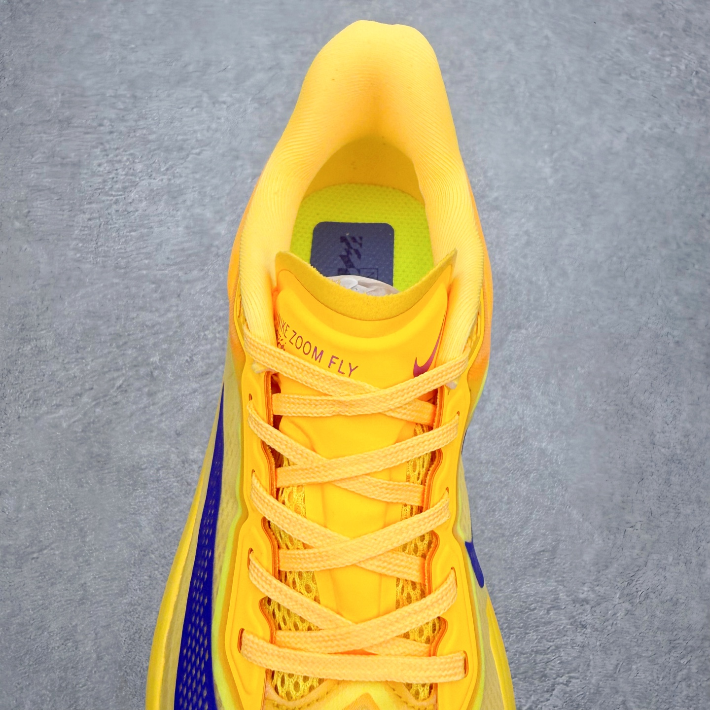 NK ZoomX Invincible Run Flyknit 6 轻量跑鞋 飞织低帮休闲运动慢跑鞋 F