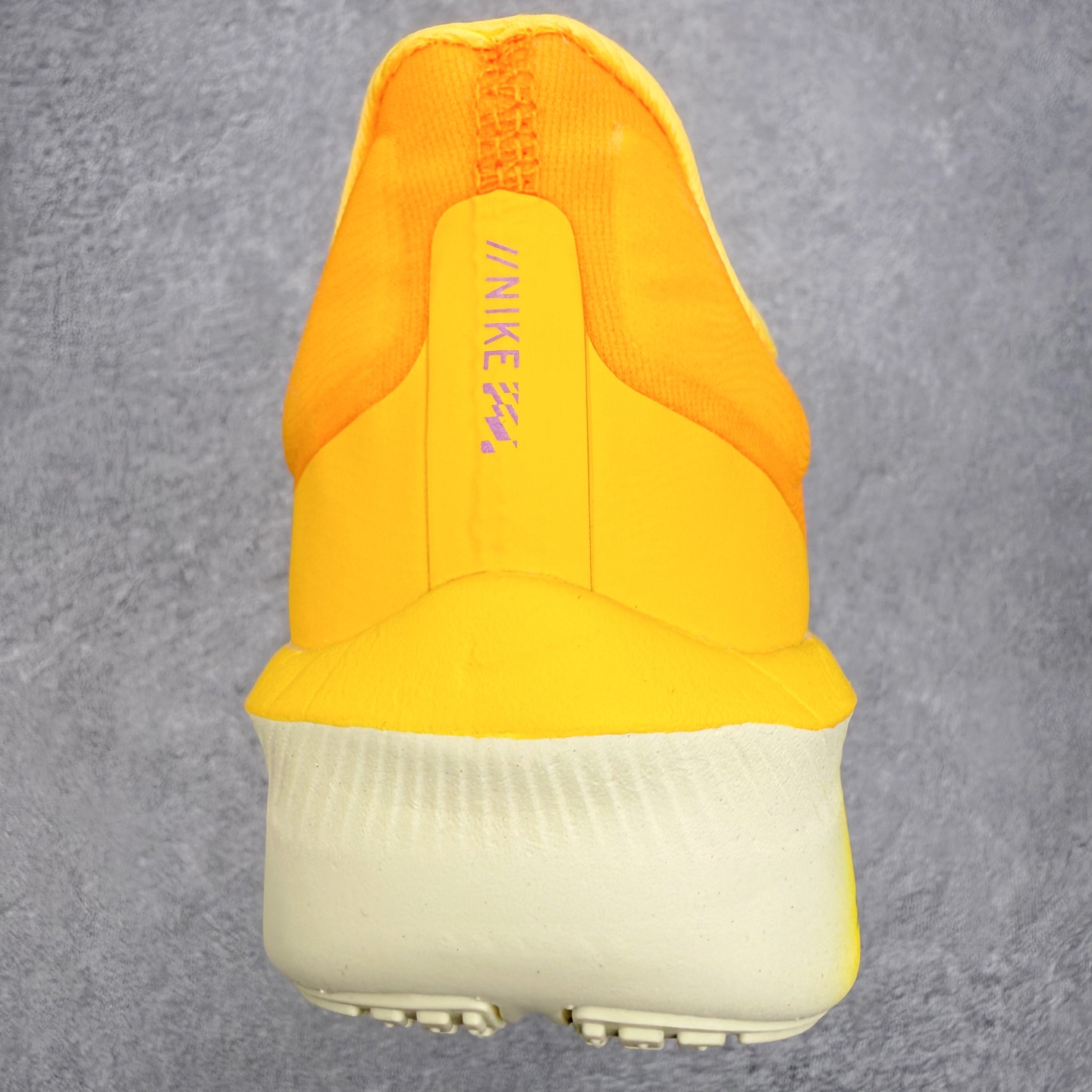 NK ZoomX Invincible Run Flyknit 6 轻量跑鞋 飞织低帮休闲运动慢跑鞋 F