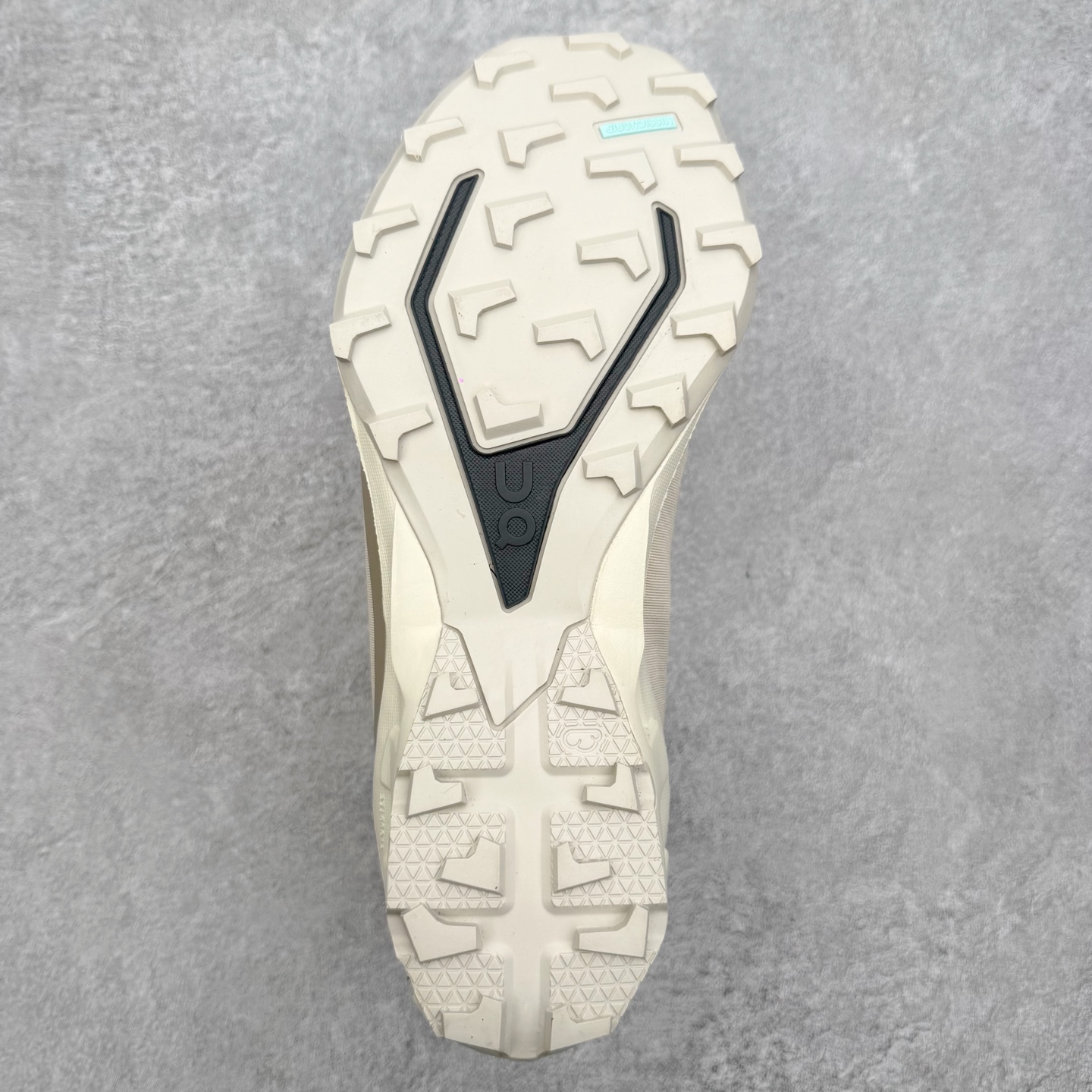 POST ARCHIVE FACTION (PAF) x On昂跑 Cloudventure Peak 