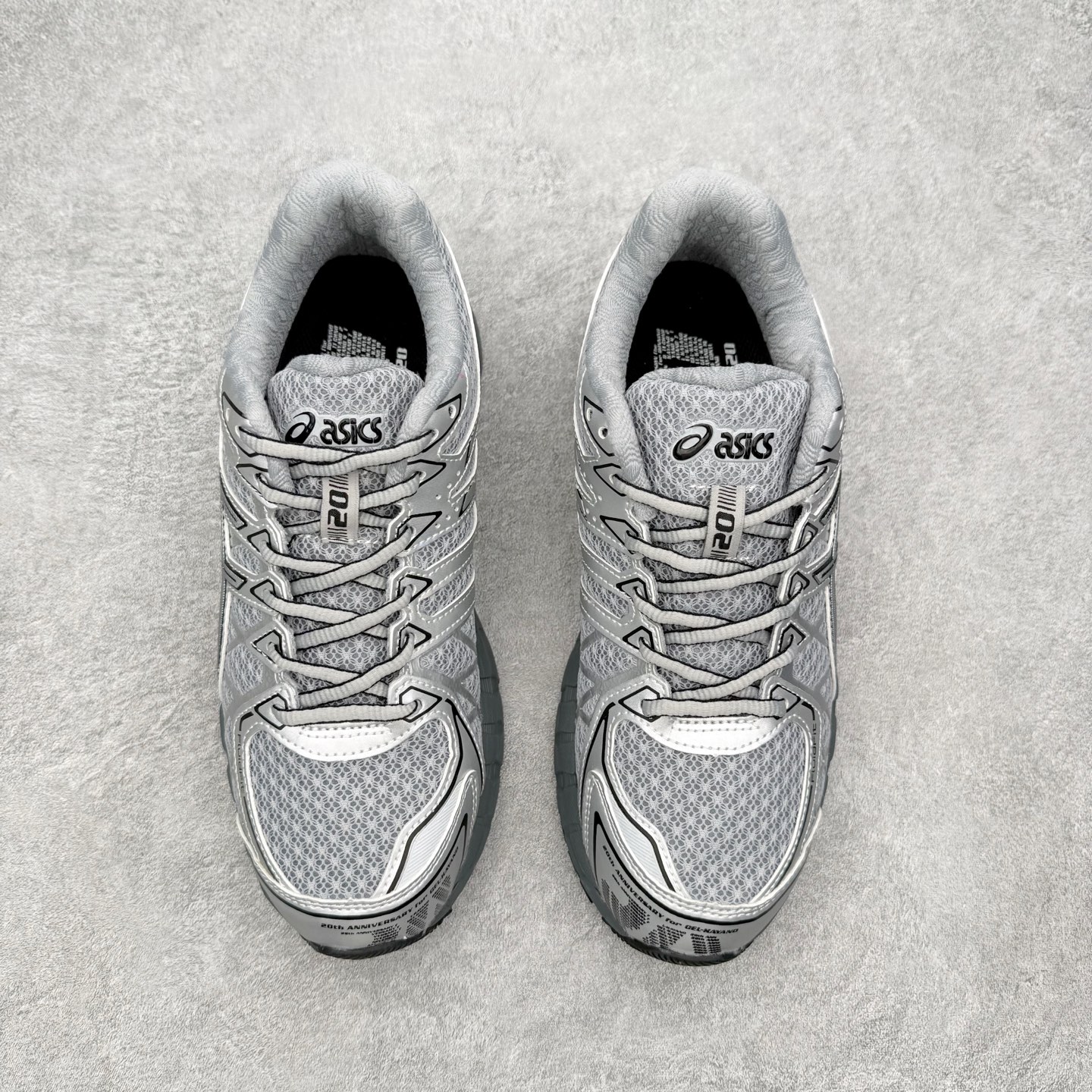 图片[2]-Asics Gel-kayano 20 亚瑟士舒适时尚低帮跑步鞋 GEL-KAYANO 20代问世于2013年以卓越的缓冲性能在长跑领域而闻名 该鞋款拥抱建筑美学 从建筑物和汽车中汲取设计灵感 富有科技感的外观造型 多功能性满足日常生活的使用需求 ASICS（亚瑟士）是日本实业家鬼冢喜八郎创立的跑鞋运动品牌，名字想法源自著名的拉丁谚语“AnimaSana In Corpore Sano”，意为“健全的精神寓于强健的体魄”。正如其名字的含义，ASICS亚瑟士一直坚信保持身体的健康与活力是打造健康快乐的生活方式的最佳途径。亚瑟士的跑鞋、篮球鞋等系列集专业与美貌于一身，拥有极高的热度。2016年，ASICS在“2016年日本最佳全球品牌”排行榜名列第17名。尺码：36 37 37.5 38 39 39.5 40 40.5 41.5 42 42.5 43.5 44 44.5 45-选品中心