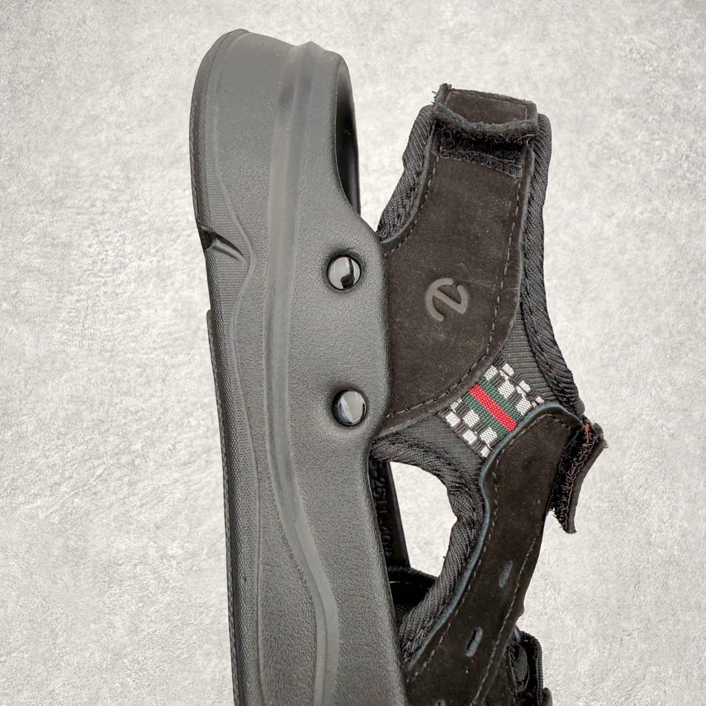 ecco爱步 BIOM LITE W 25秋舒适百搭时尚气质低帮生活休闲鞋凉鞋 ECCO以三大核心特征为