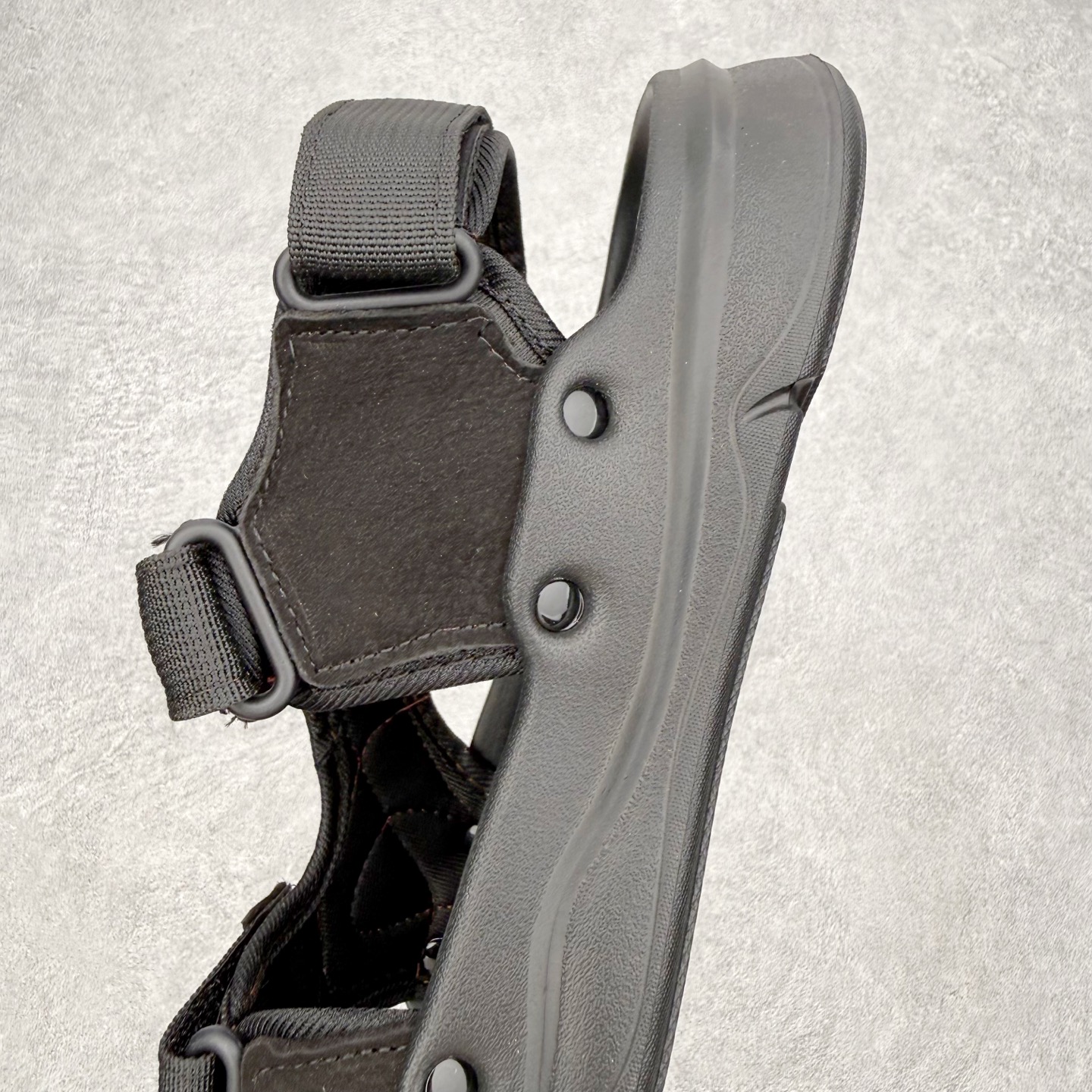 ecco爱步 BIOM LITE W 25秋舒适百搭时尚气质低帮生活休闲鞋凉鞋 ECCO以三大核心特征为