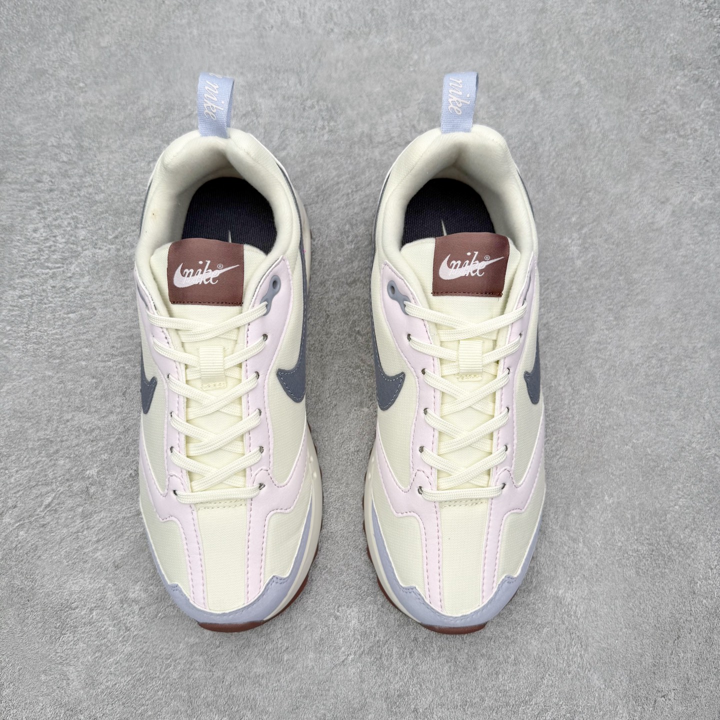 NK Air Max Dawn 黎明系列低帮气垫百搭休闲运动慢跑鞋 IQ7603-001 采用柔软翻毛皮