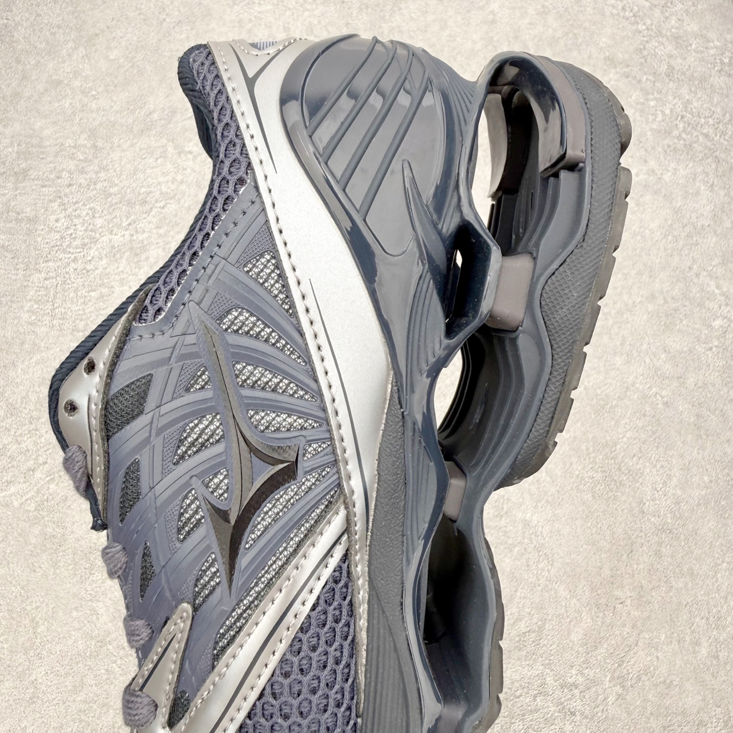 图片[7]-#XN 美津浓 Mizuno Wave Prophecy LS 机械缓震跑鞋 南美特供批次 美津浓（Mizuno）是日本美津浓株式会社于1906年创立的运动品牌，经过一个多世纪的不断努力现已成为世界著名的运动器具、服装和鞋类生产商。美津浓力求服务于各类运动项目，并竭力使运动生活更加愉快和振奋。产品种类齐全，覆盖几乎全部主要运动项目，达到30万多个品类。尺码：36 36.5 37.5 38 38.5 39 40 40.5 41 42 42.5 43 44 44.5 45-选品中心