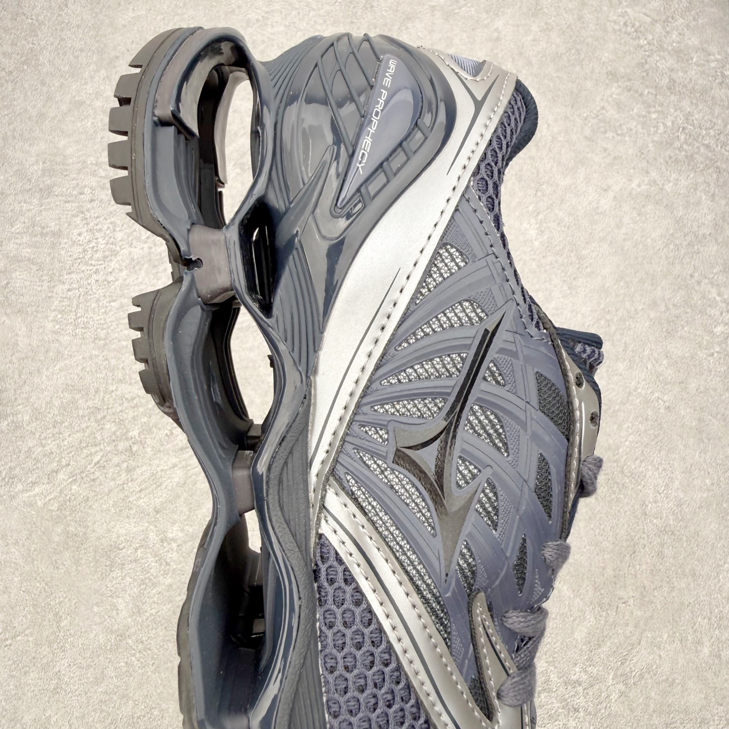 图片[6]-#XN 美津浓 Mizuno Wave Prophecy LS 机械缓震跑鞋 南美特供批次 美津浓（Mizuno）是日本美津浓株式会社于1906年创立的运动品牌，经过一个多世纪的不断努力现已成为世界著名的运动器具、服装和鞋类生产商。美津浓力求服务于各类运动项目，并竭力使运动生活更加愉快和振奋。产品种类齐全，覆盖几乎全部主要运动项目，达到30万多个品类。尺码：36 36.5 37.5 38 38.5 39 40 40.5 41 42 42.5 43 44 44.5 45-选品中心