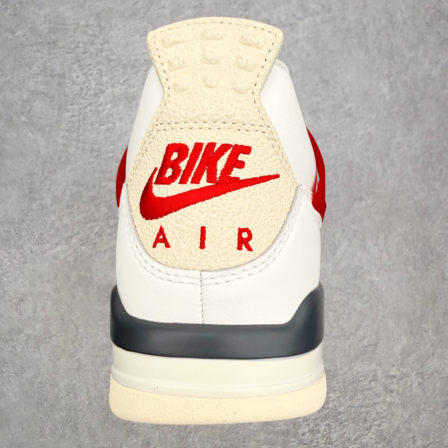 Nigel Sylvester x Jordan Air Jordan AJ4 联名白砖红 IQ8055