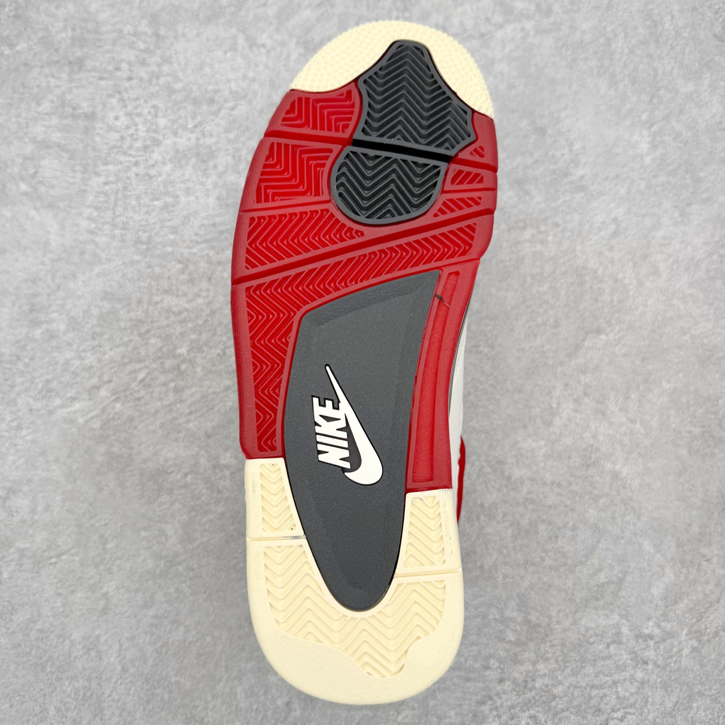 Nigel Sylvester x Jordan Air Jordan AJ4 联名白砖红 IQ8055