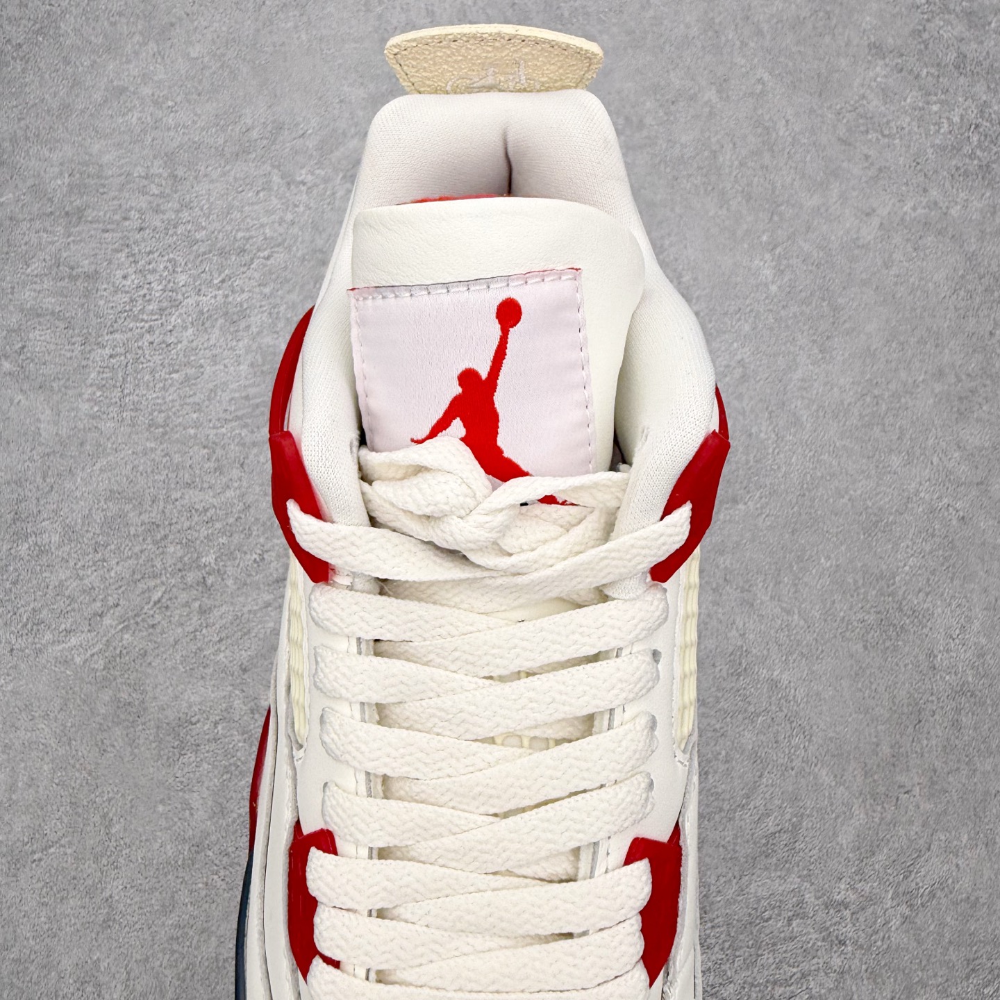 Nigel Sylvester x Jordan Air Jordan AJ4 联名白砖红 IQ8055