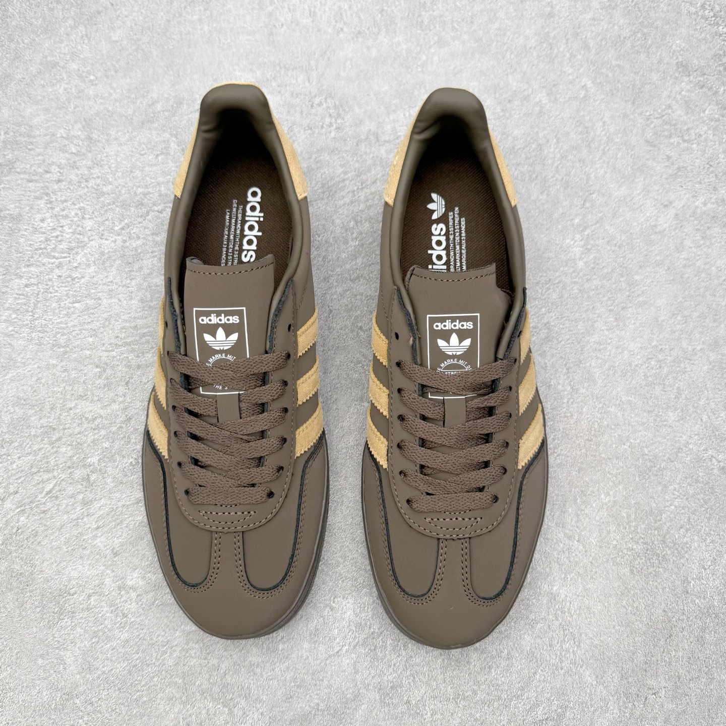 AD Gazelle Indoor Trainers 羚羊内训系列低帮复古百搭休闲运动德训风板鞋 JQ8