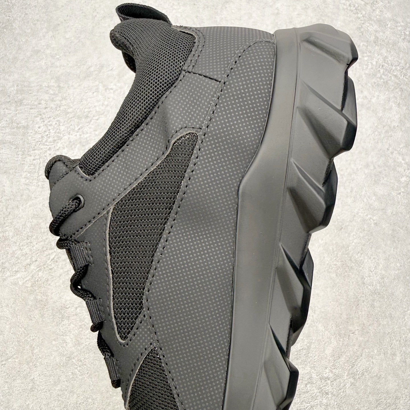 ecco爱步 SS26 BIOM 2.2 TRL 户外舒适百搭通勤低帮生活休闲鞋 ECCO以三大核心特征