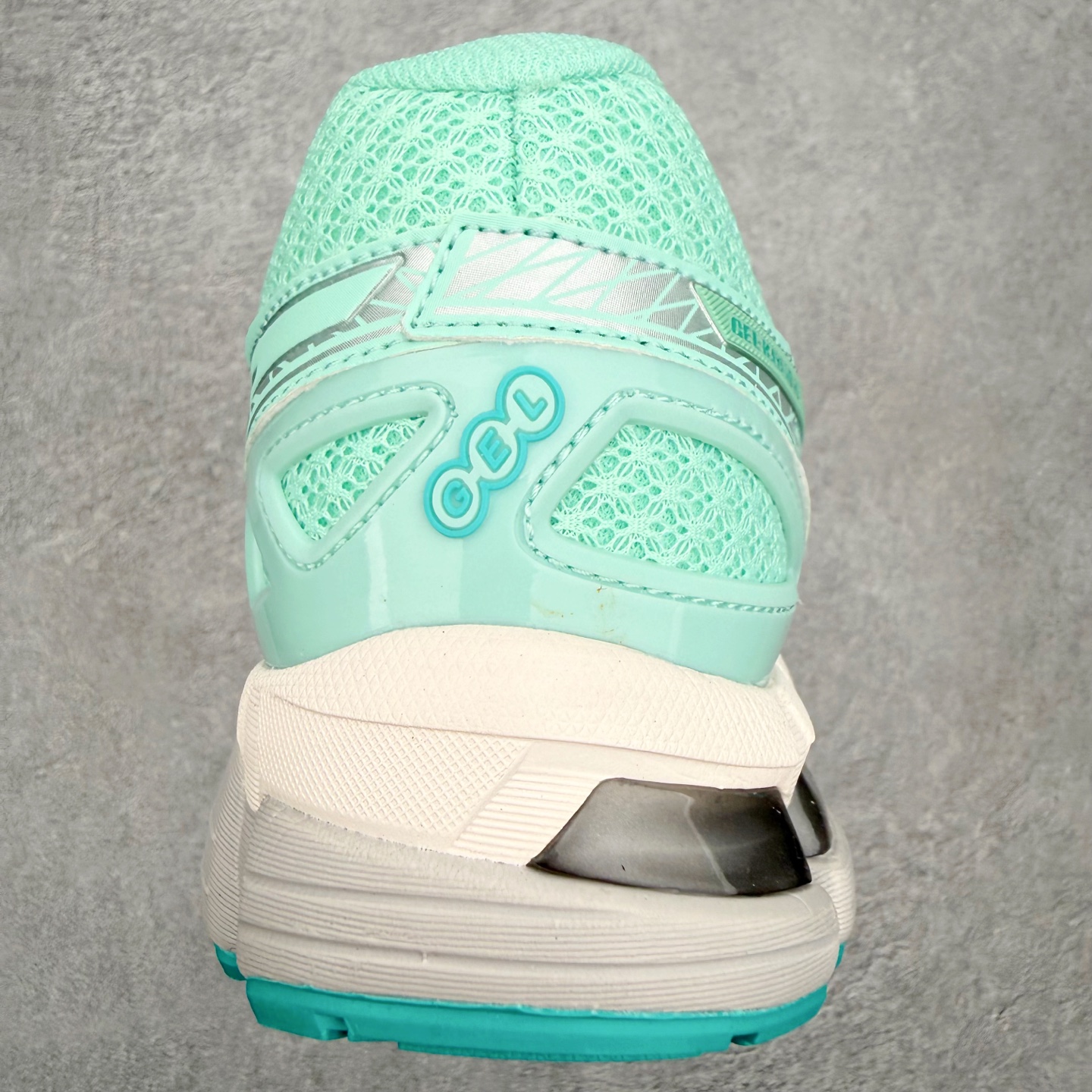 Asics Gel-kayano 20 亚瑟士舒适时尚低帮跑步鞋 GEL-KAYANO 20代问世于20