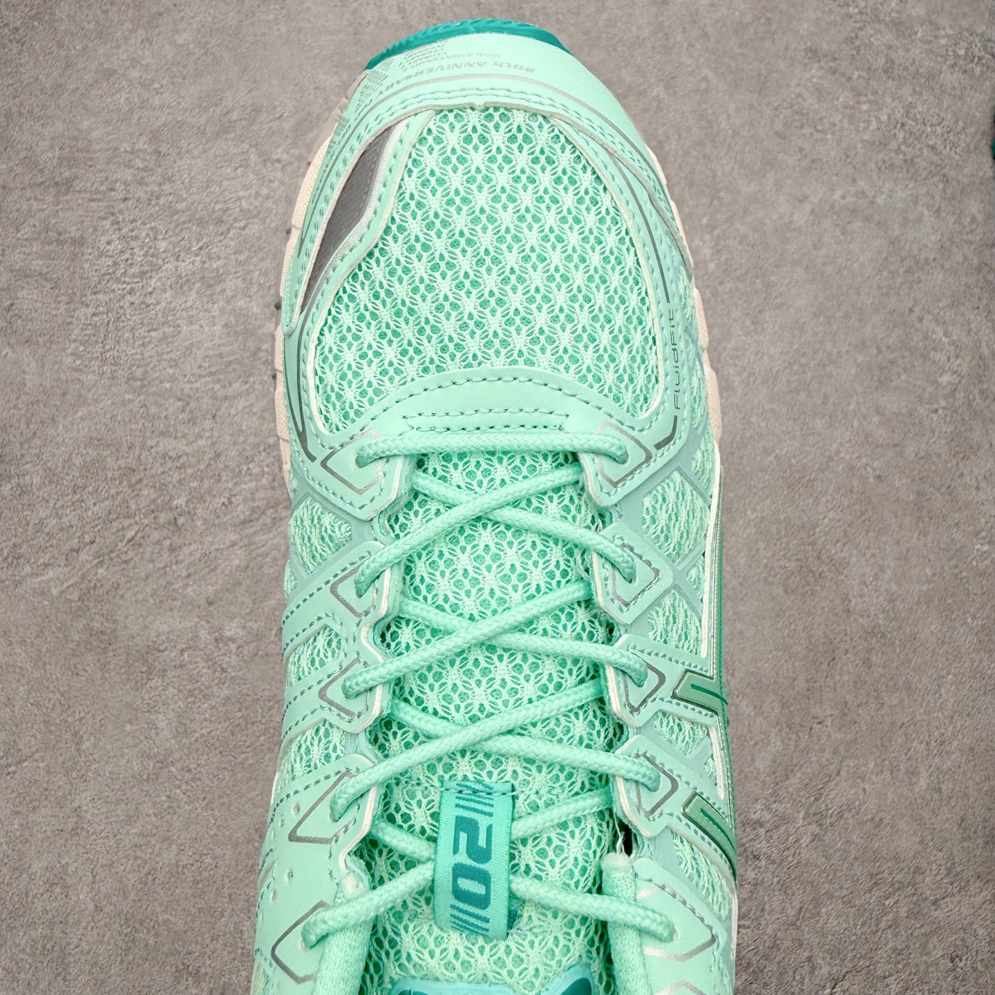 Asics Gel-kayano 20 亚瑟士舒适时尚低帮跑步鞋 GEL-KAYANO 20代问世于20