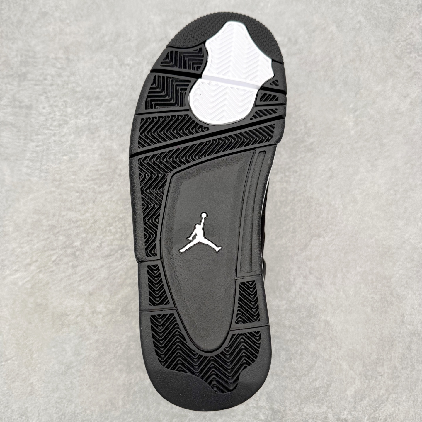 Air Jordan AJ4 Retro 白黑雷公 FQ8138-001 原厂头层皮料 全新升级改良 原
