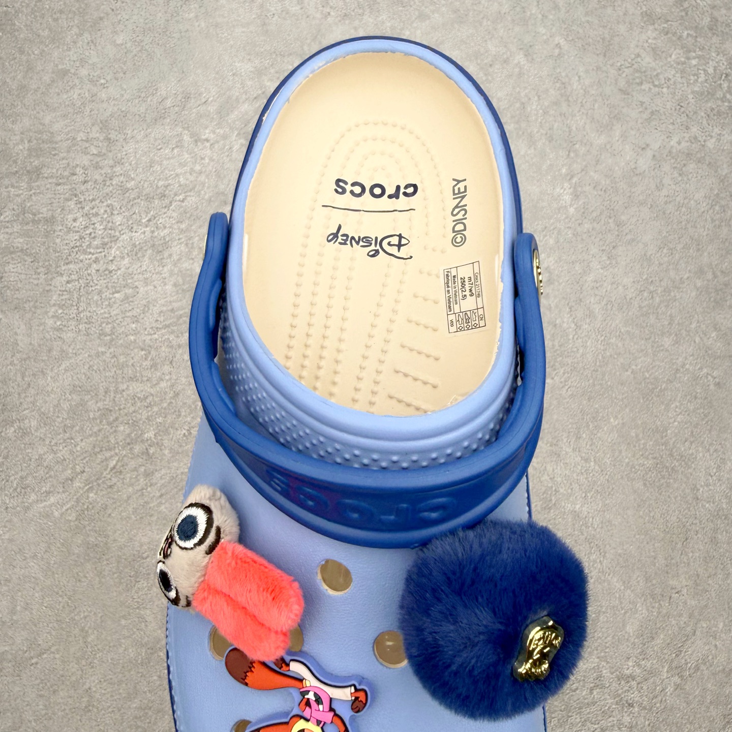 Disney 疯狂动物城 x Crocs Classic clog 卡骆驰联名限定合作系列EVA云朵一脚