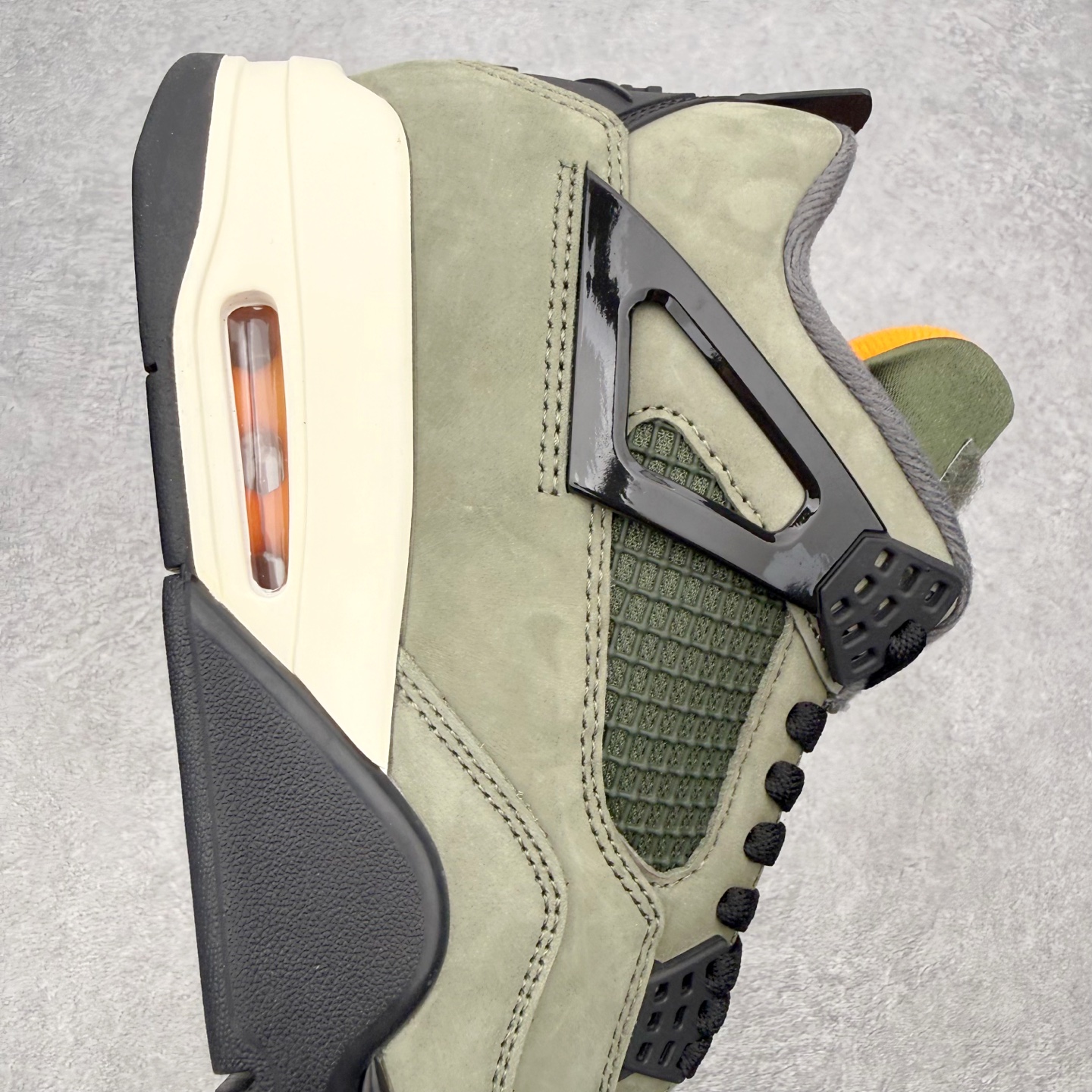 UNDEFEATED x Air Jordan AJ4 联名军绿黑 IB1519-200 原厂头层皮料 