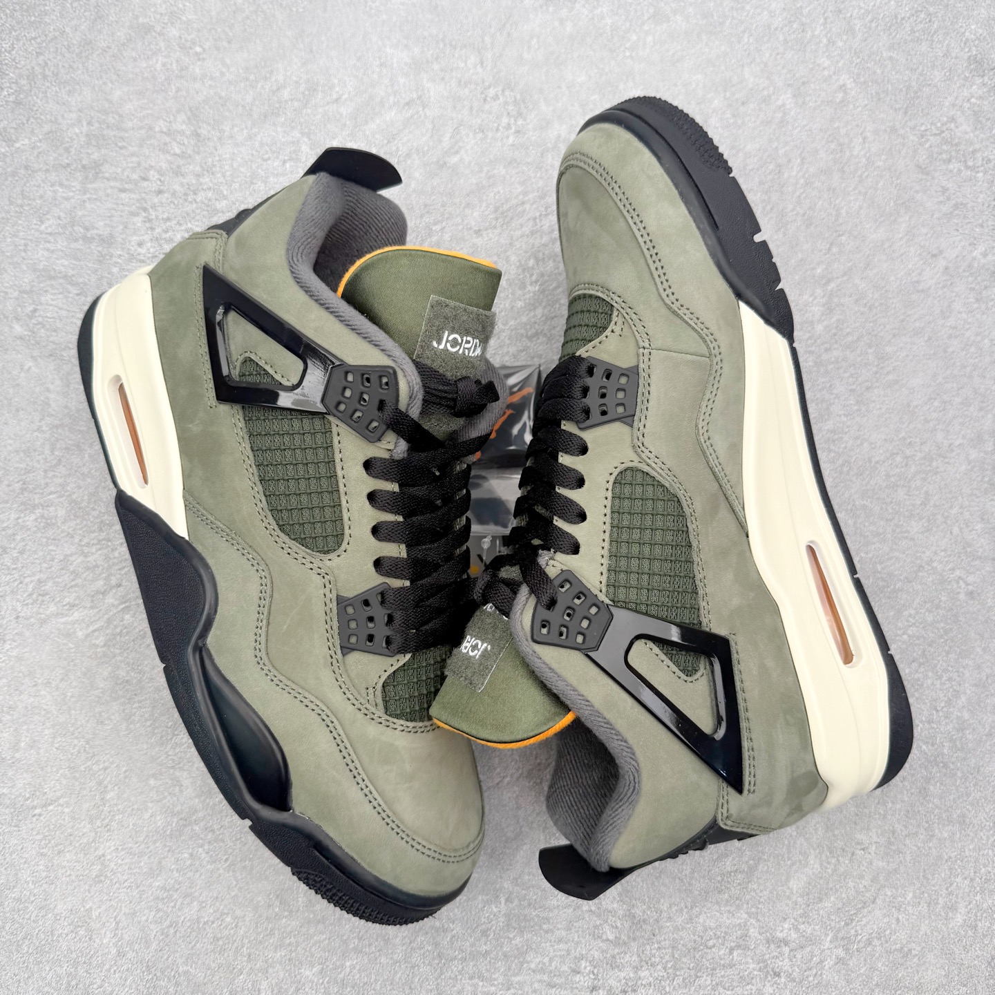 UNDEFEATED x Air Jordan AJ4 联名军绿黑 IB1519-200 原厂头层皮料 