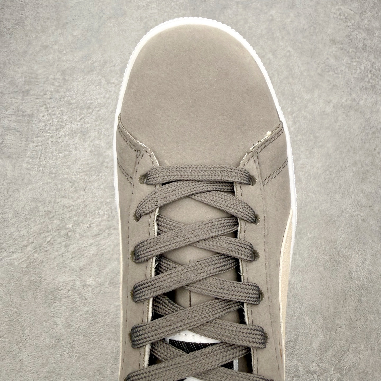 ＃福利特价‼️PUMA SUEDE XL 彪马新款面包鞋男女同款复古休闲板鞋 赠送一双鞋带 鞋身通体采用