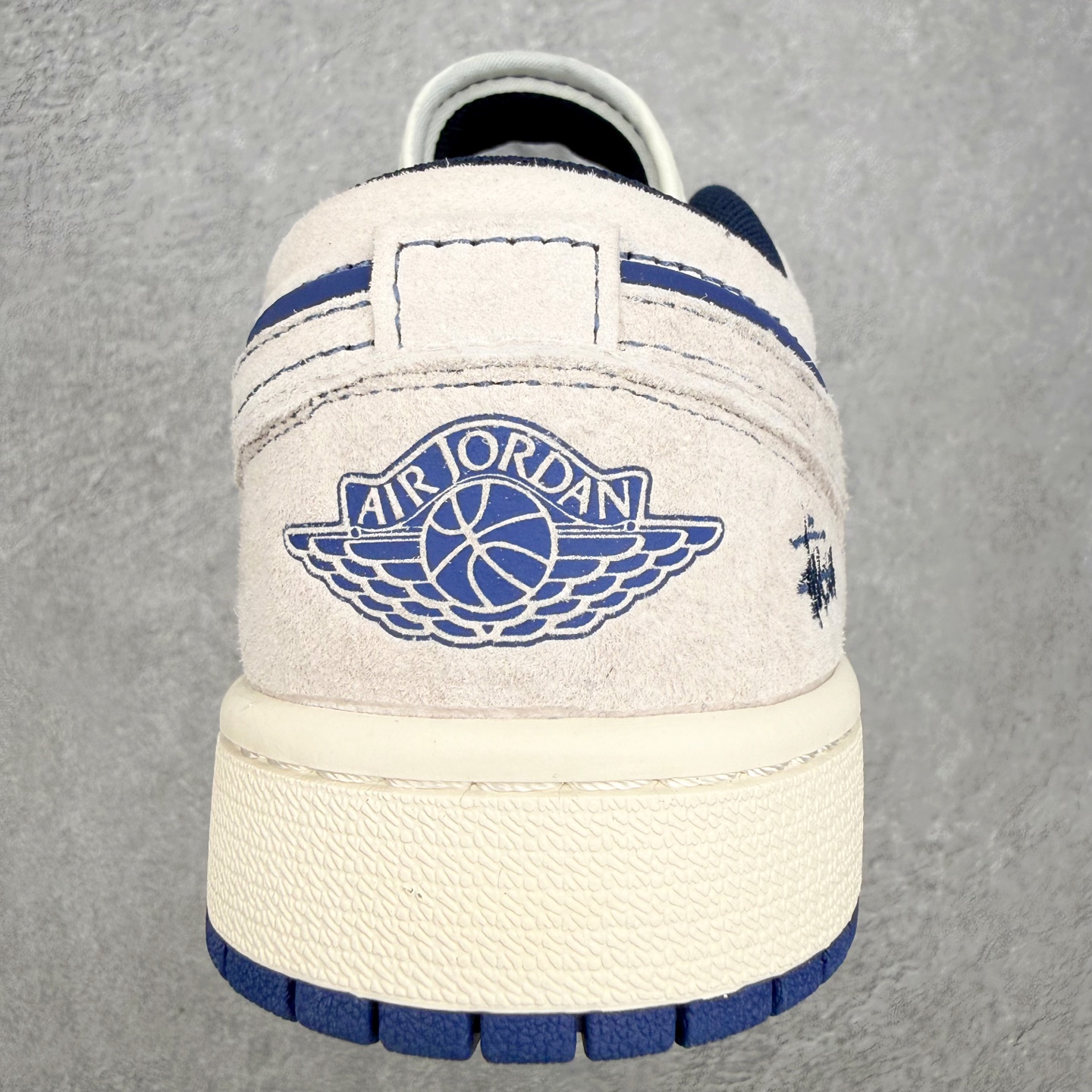 ＃福利特价‼️Air Jordan AJ1 Low 低帮联名定制配色 原厂内置气垫魔块 A模大底 头层小