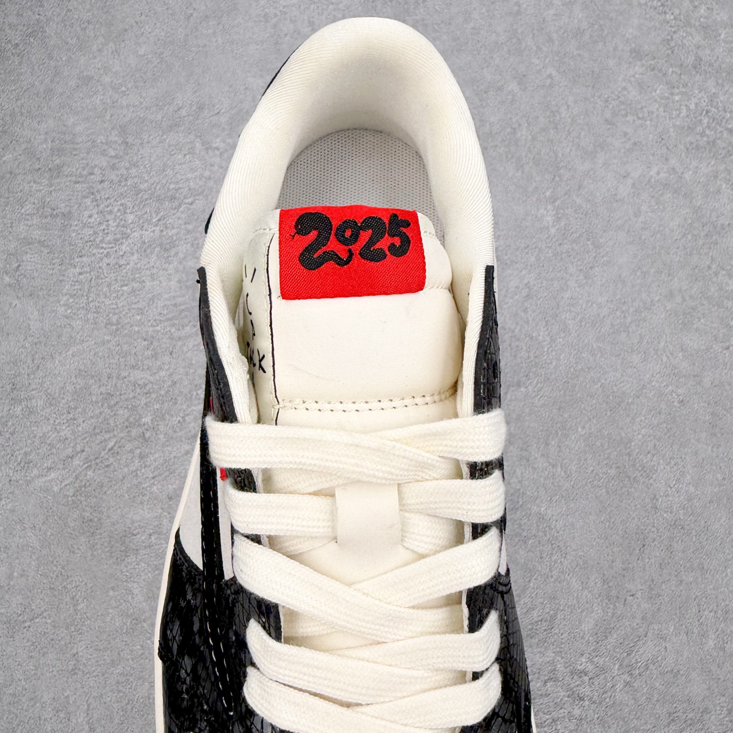 ＃福利特价‼️Air Jordan AJ1 Low 低帮倒钩联名定制配色 原厂内置气垫魔块 A模大底 头